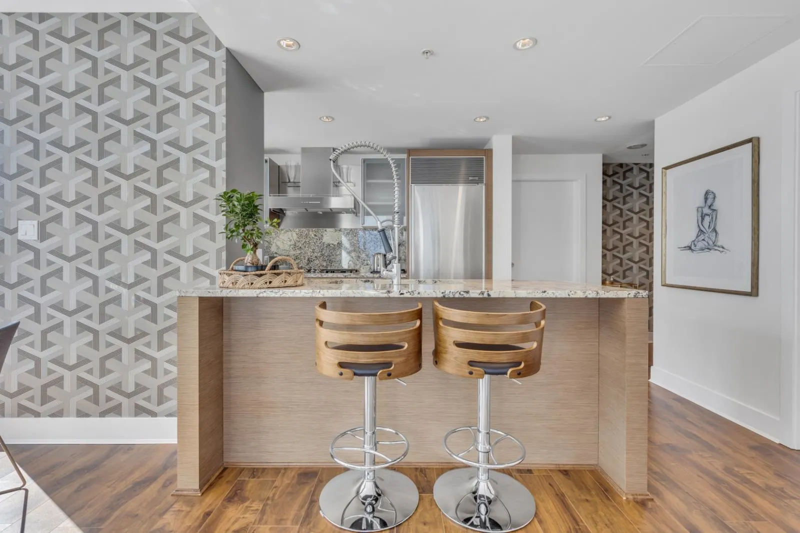 2205 1111 Alberni Street