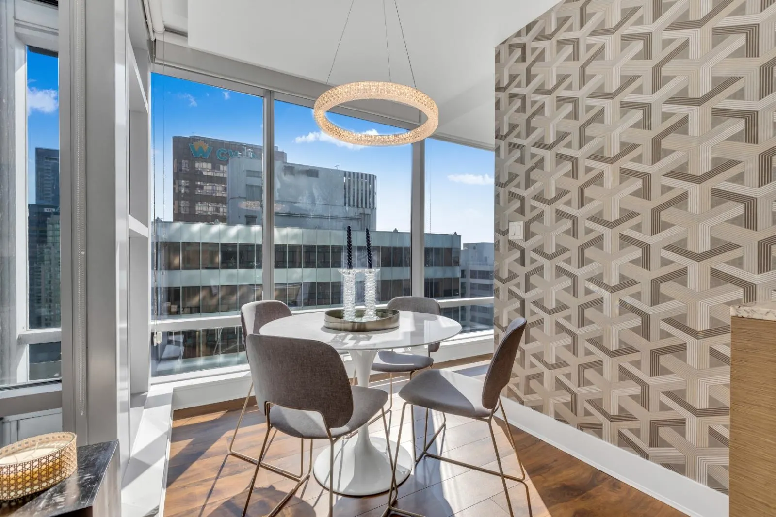 2205 1111 Alberni Street