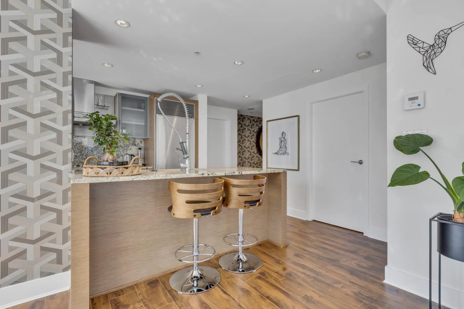 2205 1111 Alberni Street