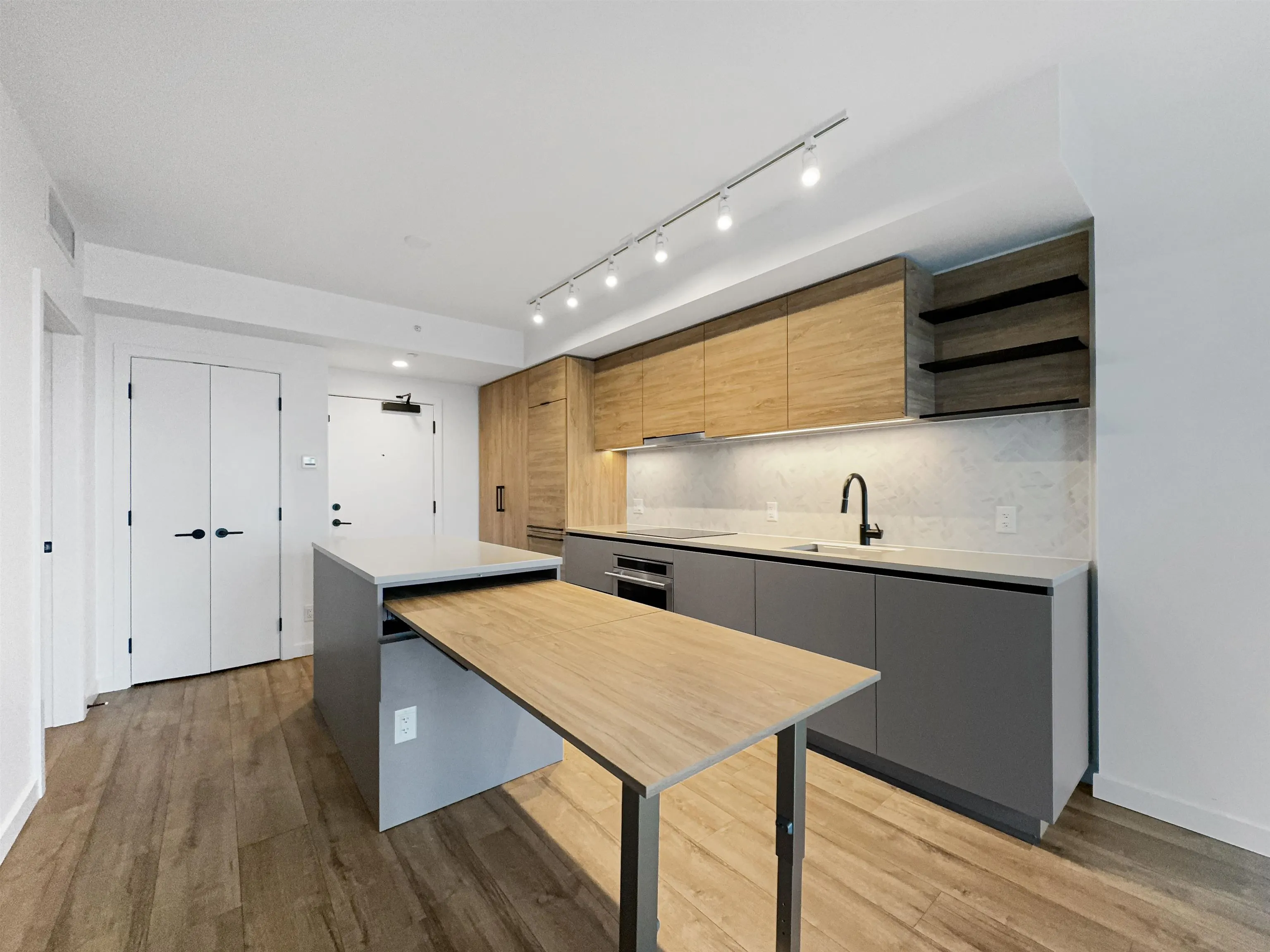 23XX 13428 105 Avenue