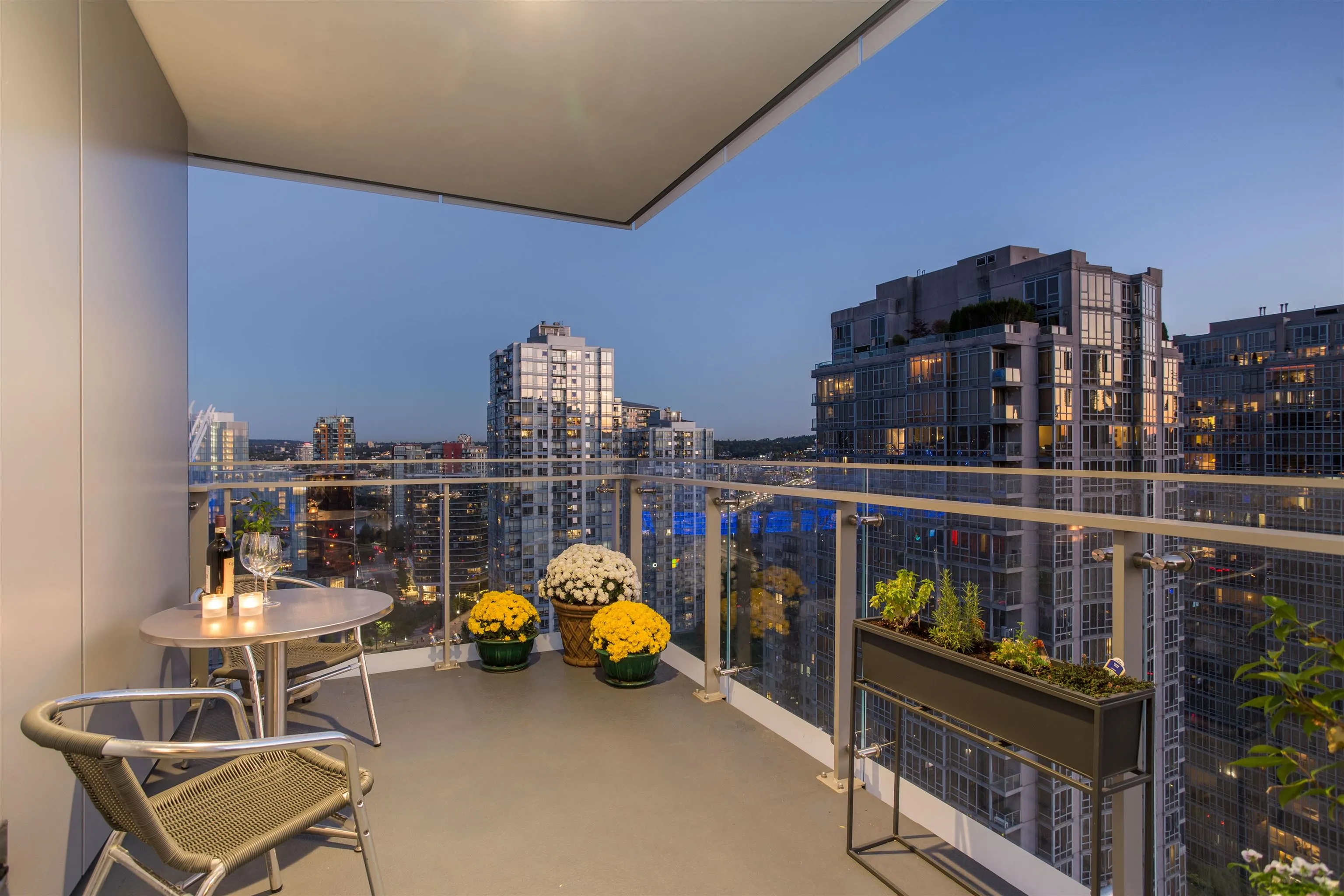 2004 885 Cambie Street