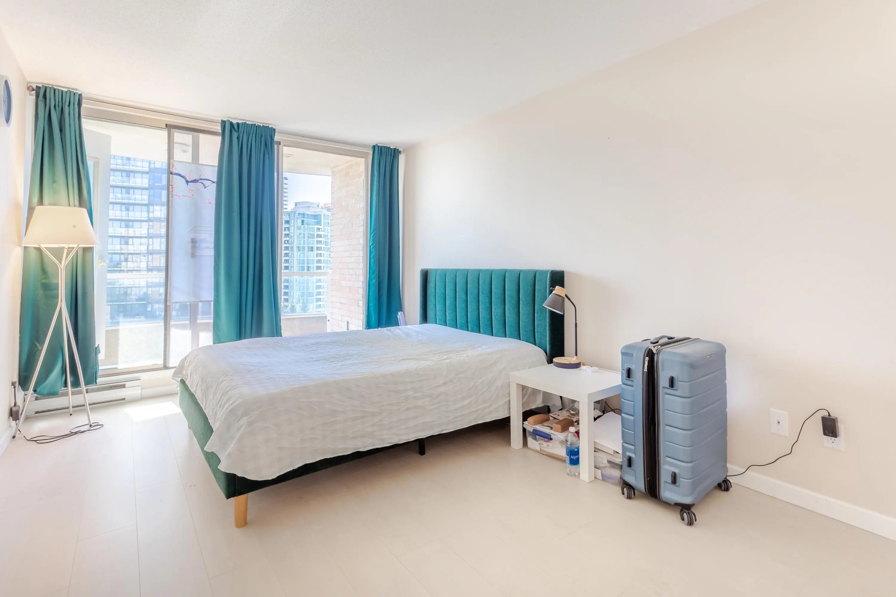 1202 4689 Hazel Street