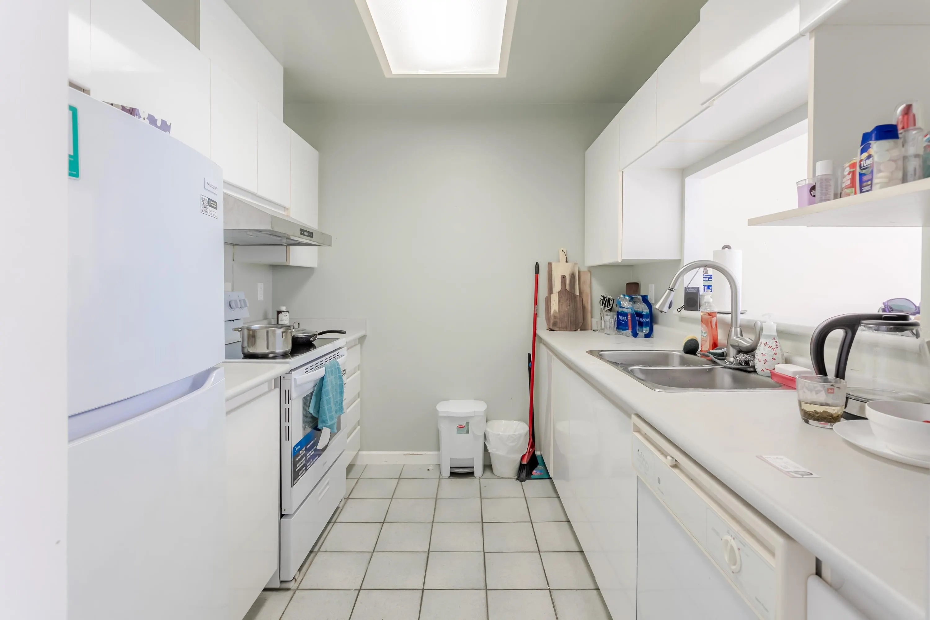 1202 4689 Hazel Street