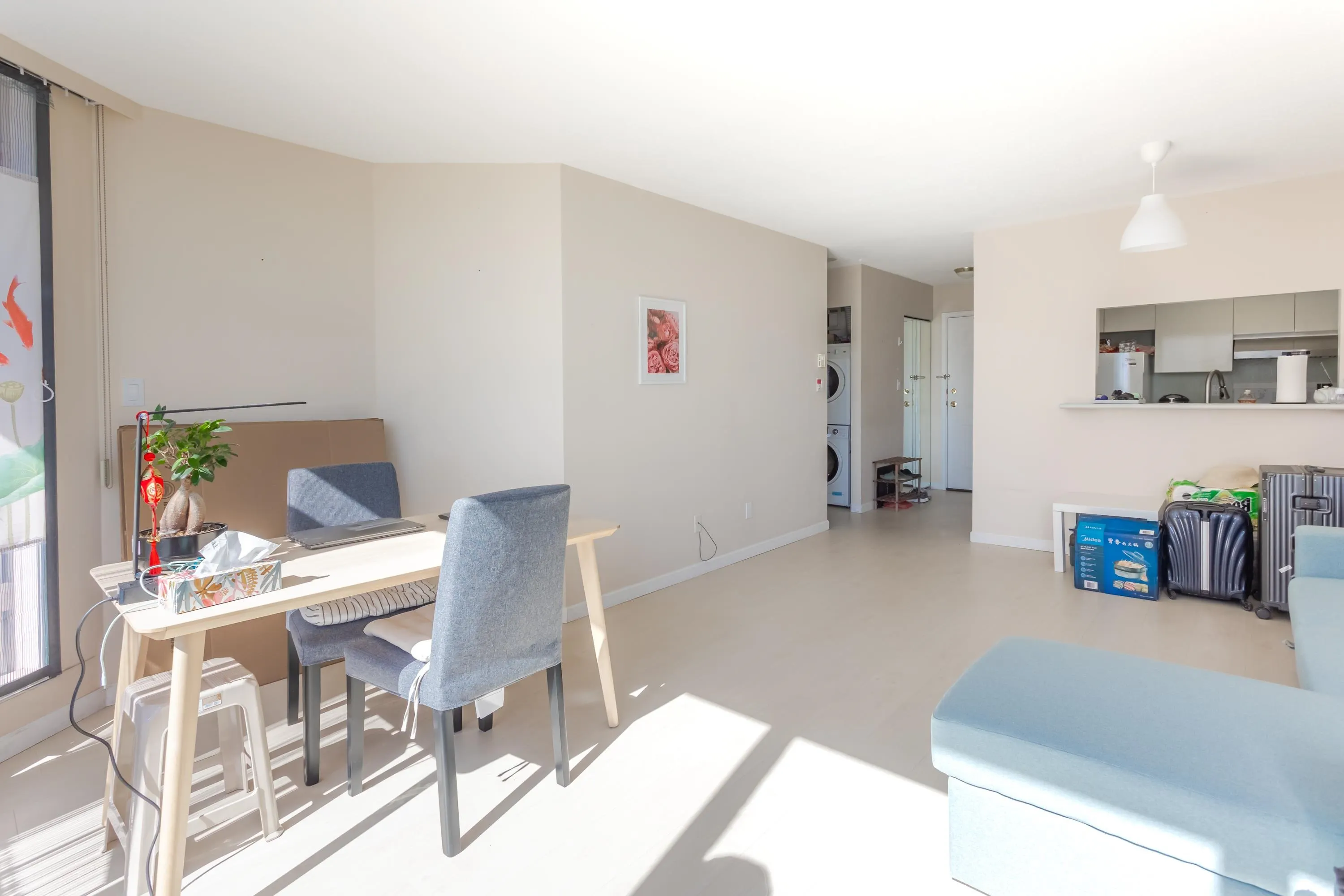 1202 4689 Hazel Street