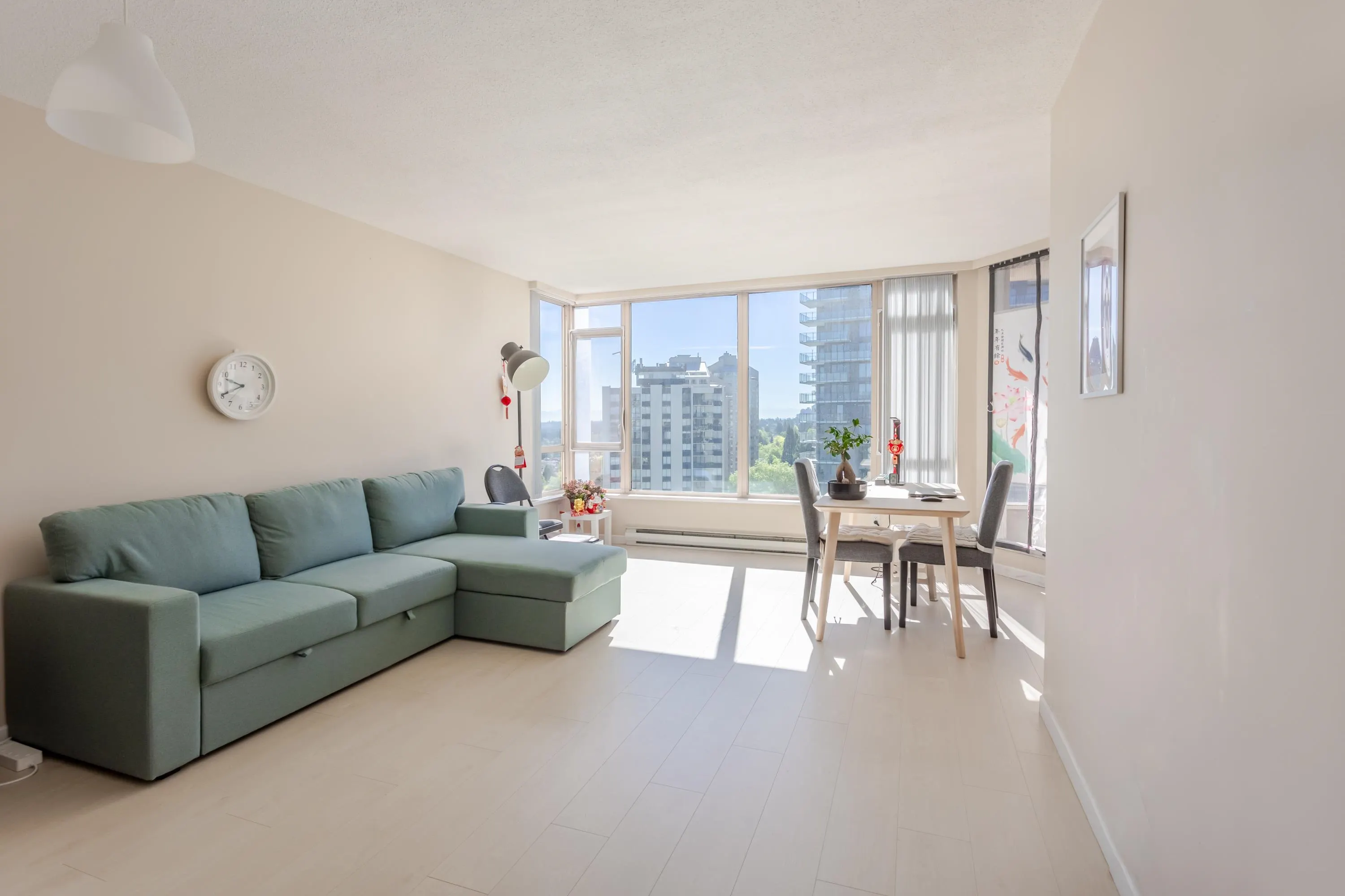 1202 4689 Hazel Street