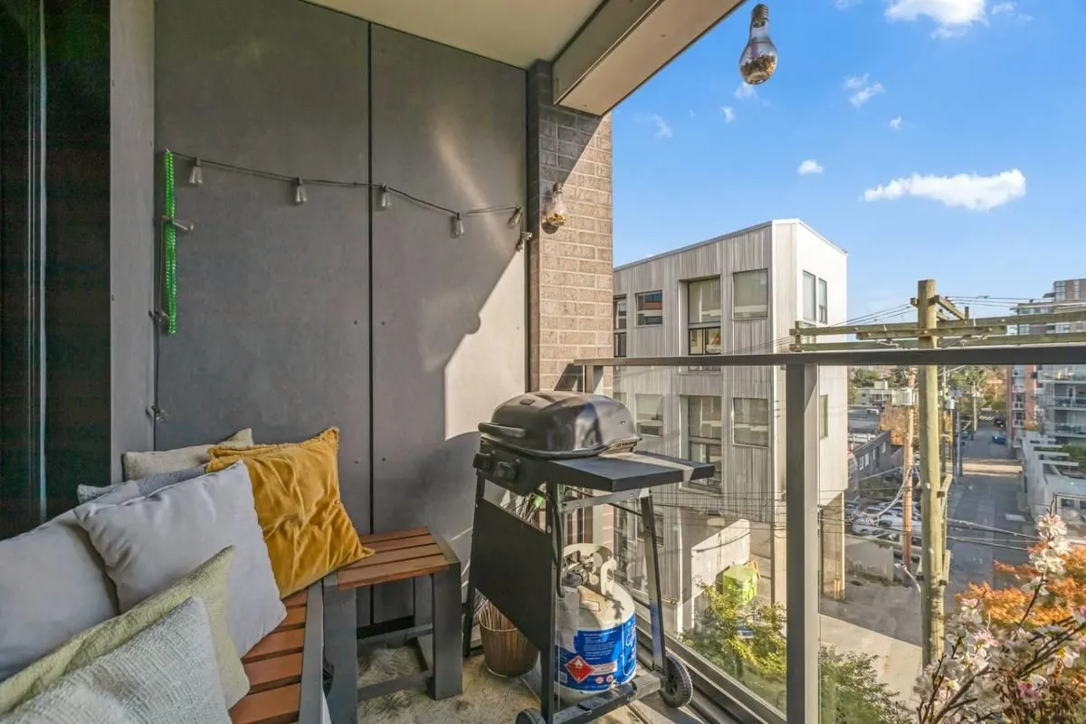 603 210 E 5th Avenue