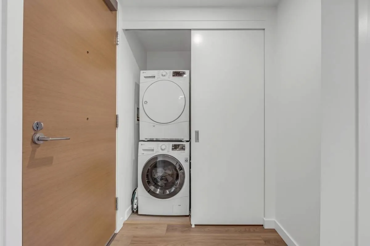 603 210 E 5th Avenue