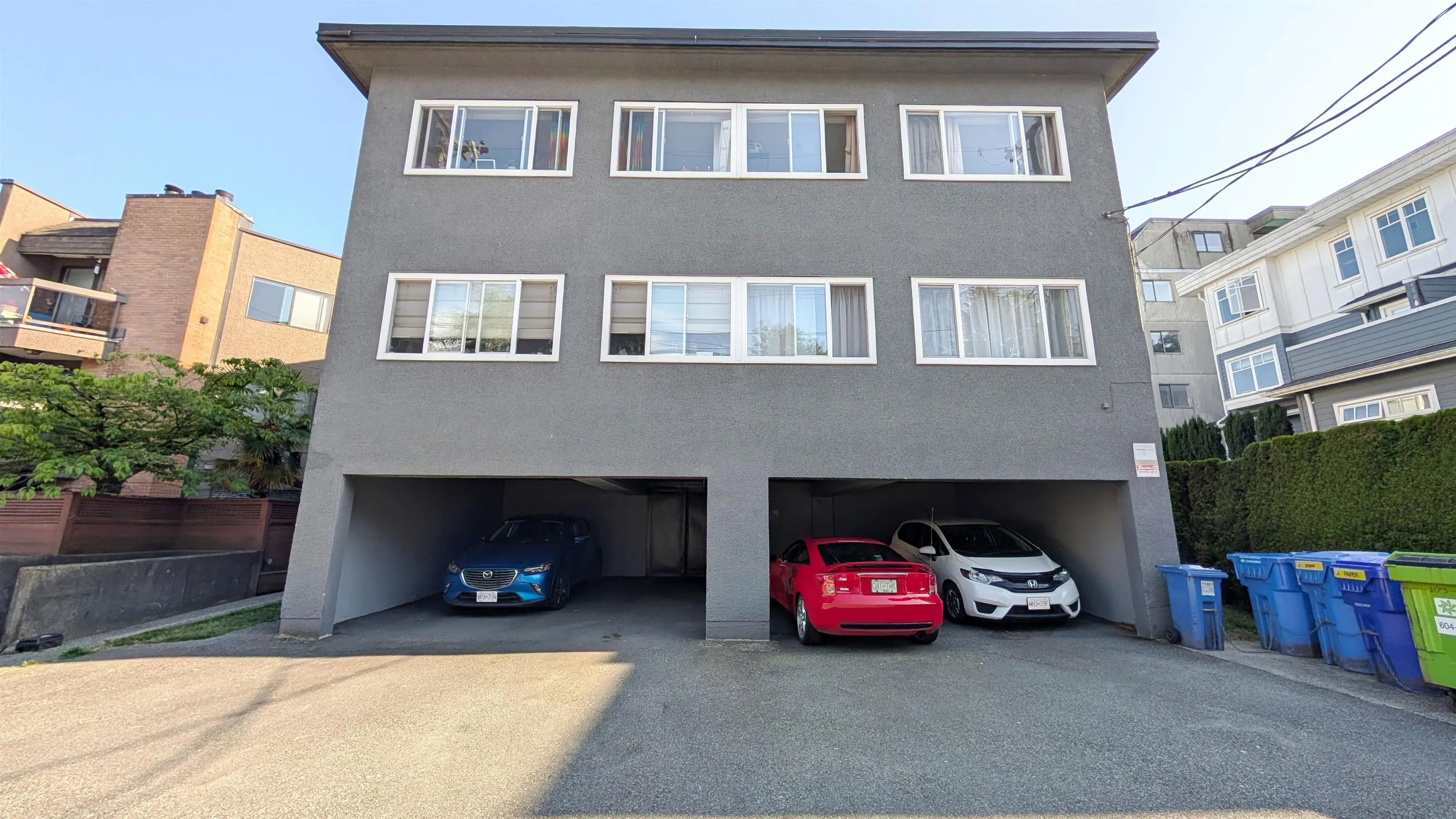 101 1075 W 13th Avenue