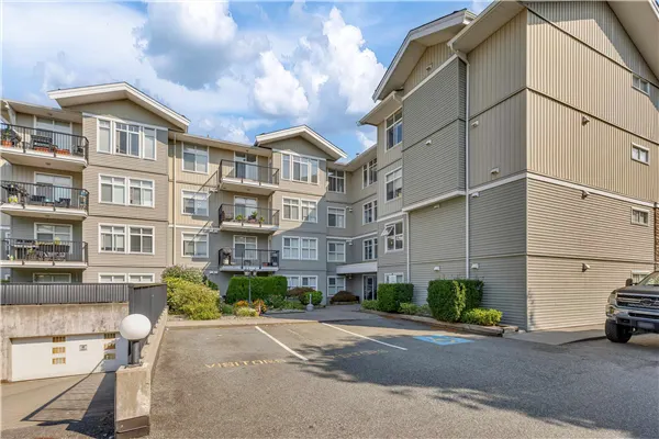 108 33255 Old Yale Road