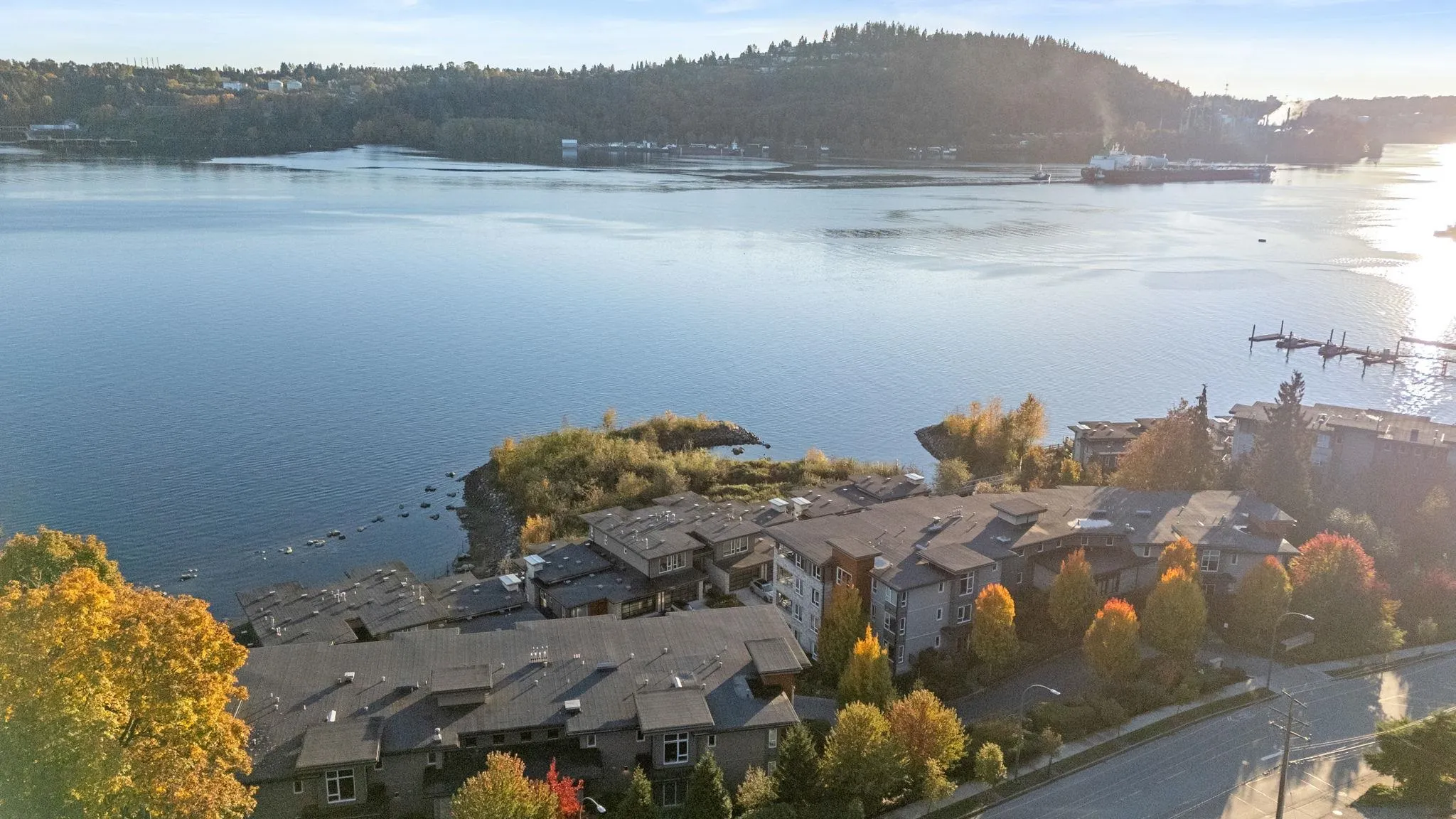 3887 Cates Landing Way