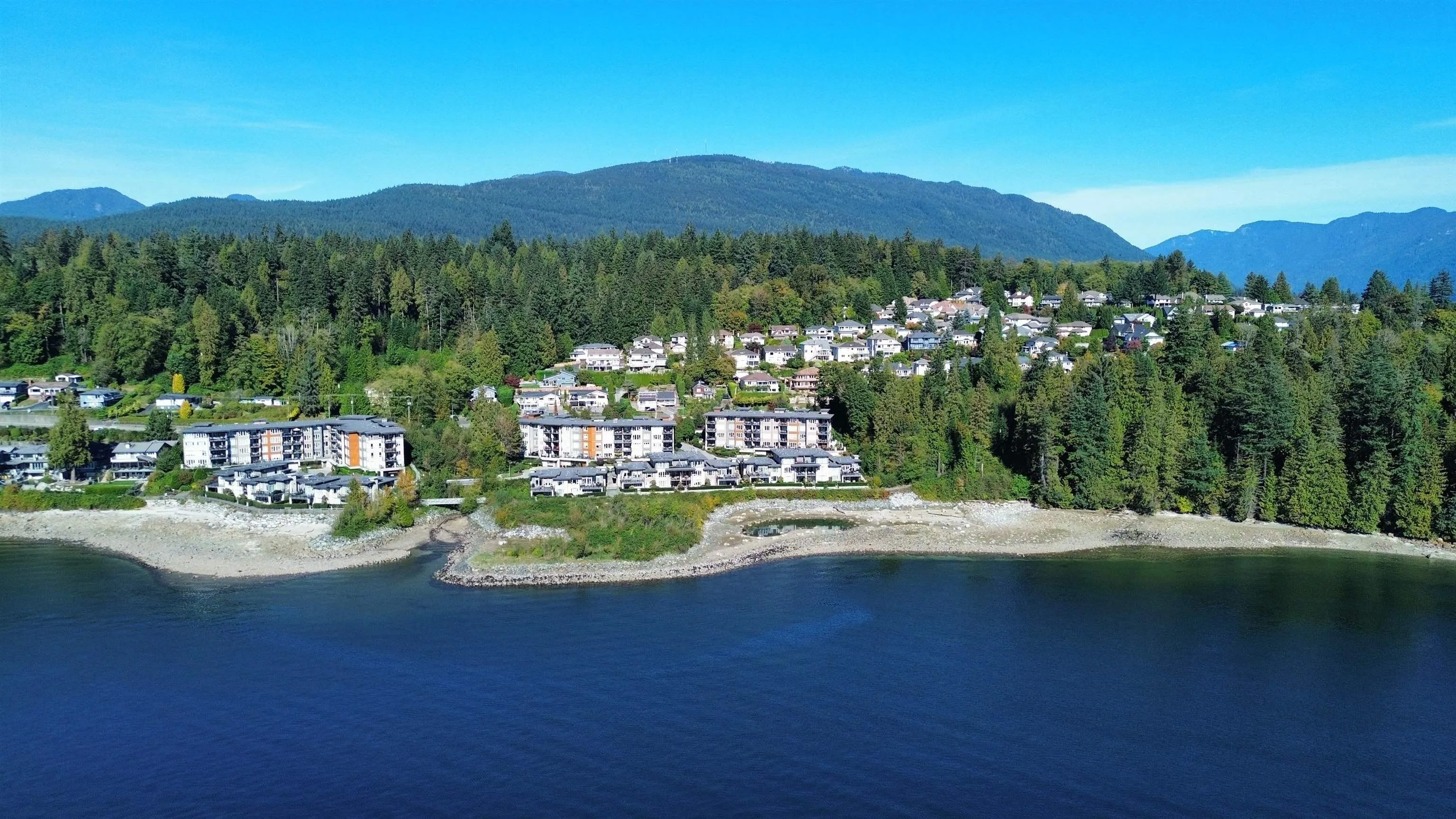 3887 Cates Landing Way