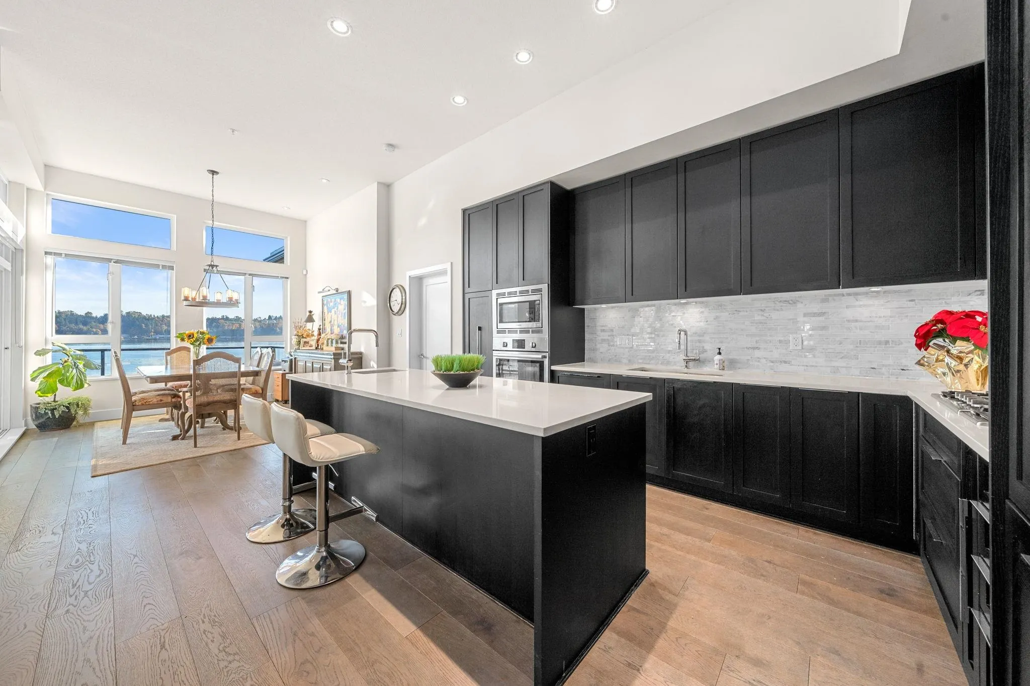 3887 Cates Landing Way