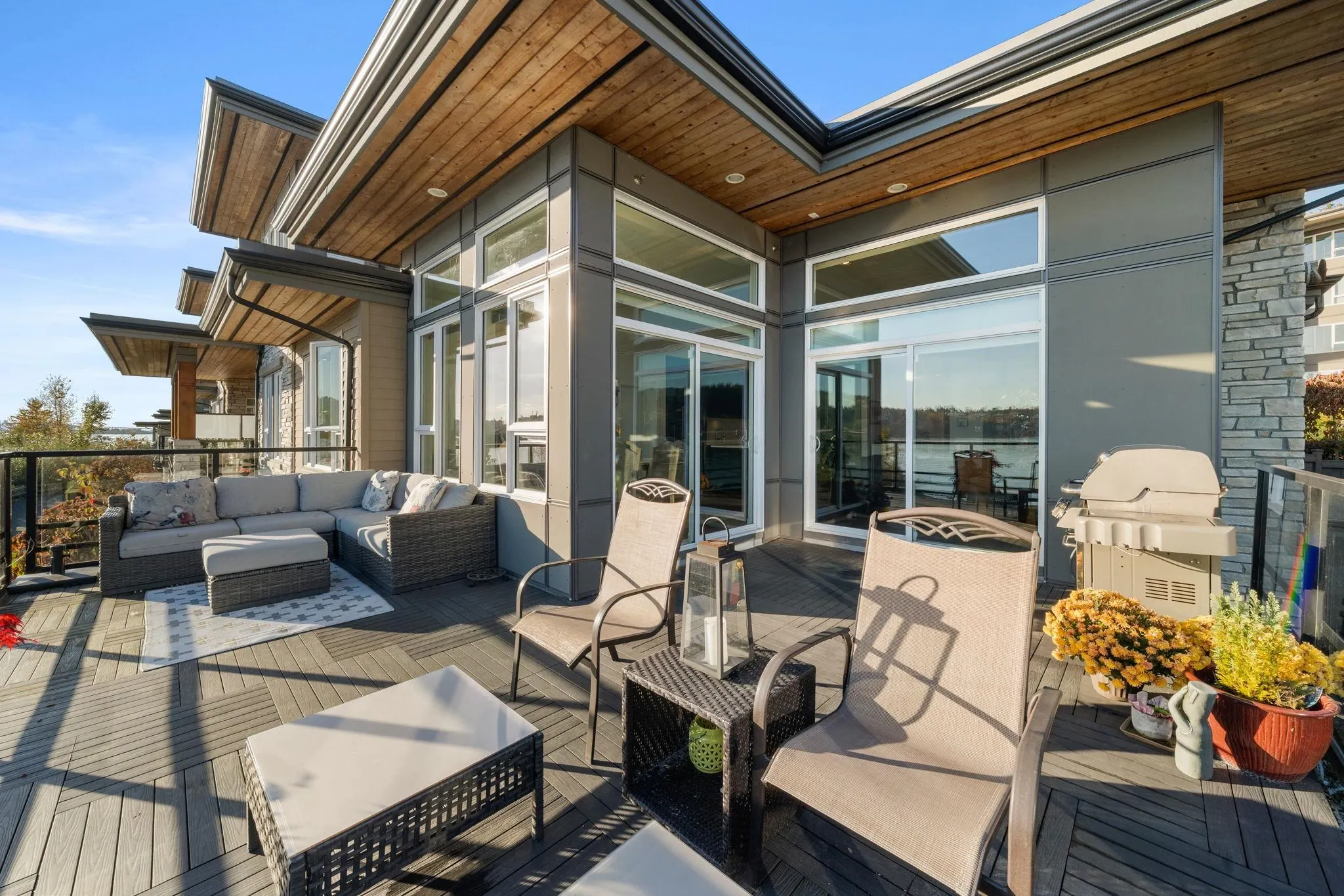 3887 Cates Landing Way