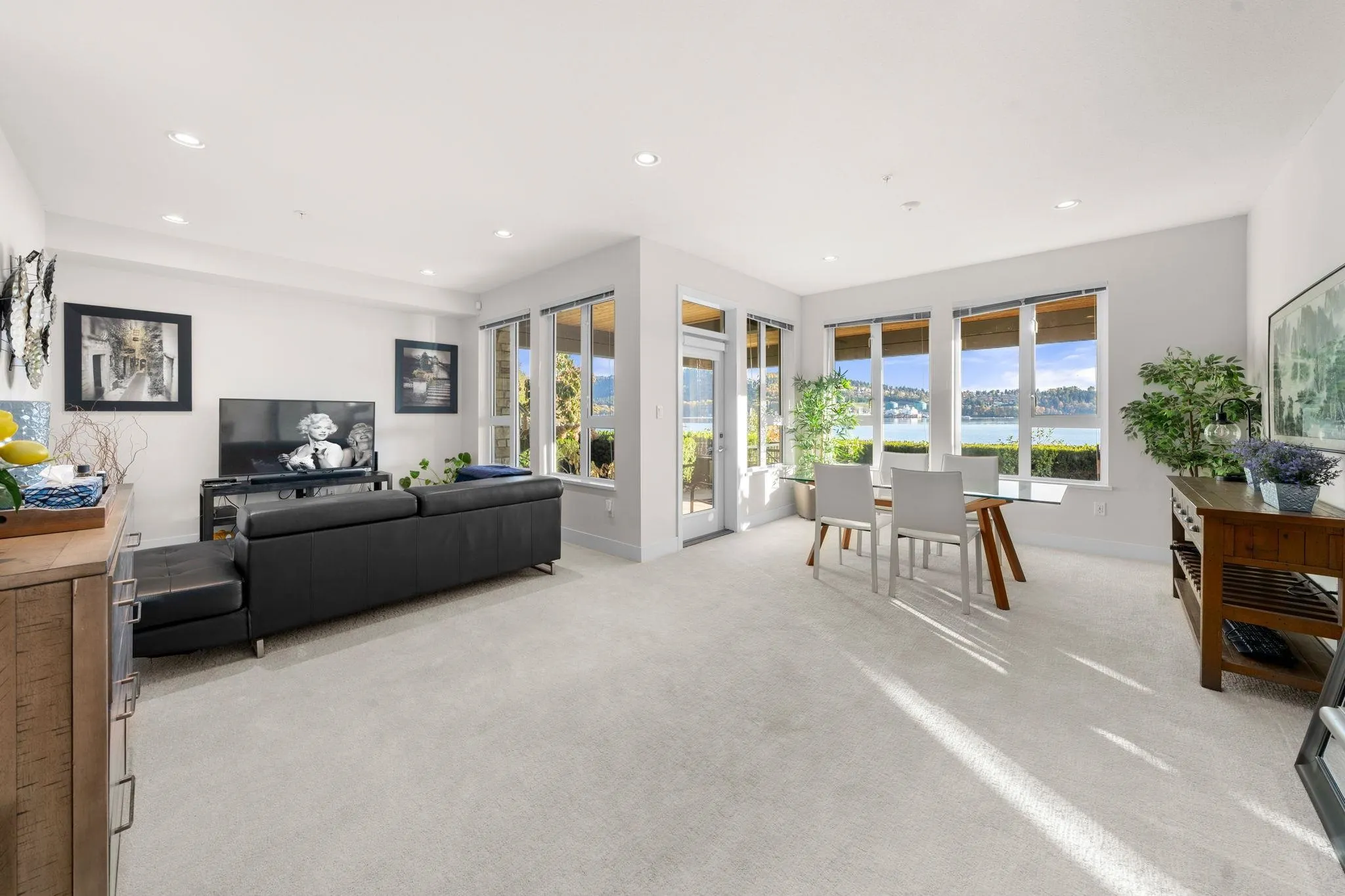 3887 Cates Landing Way