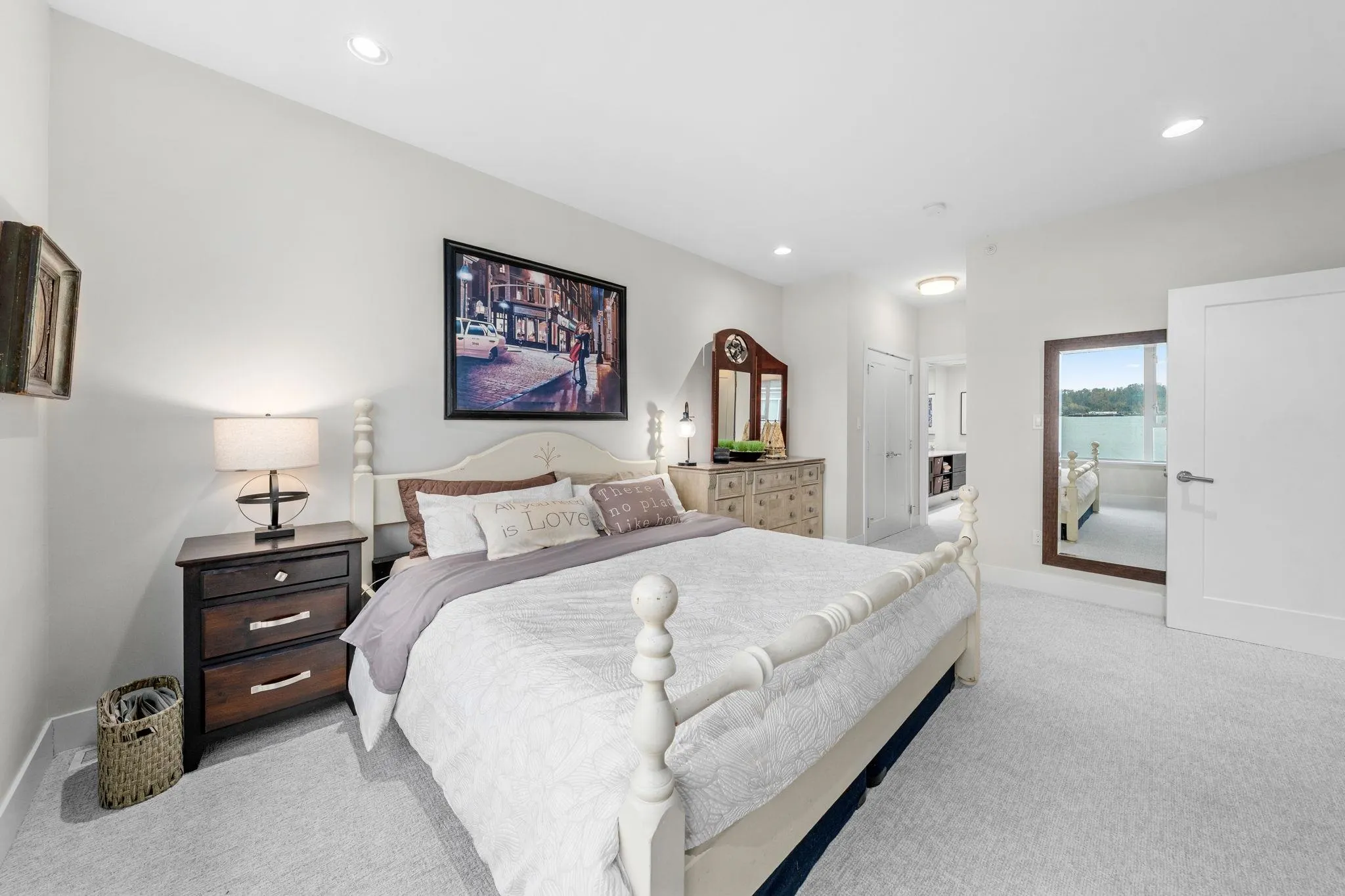 3887 Cates Landing Way