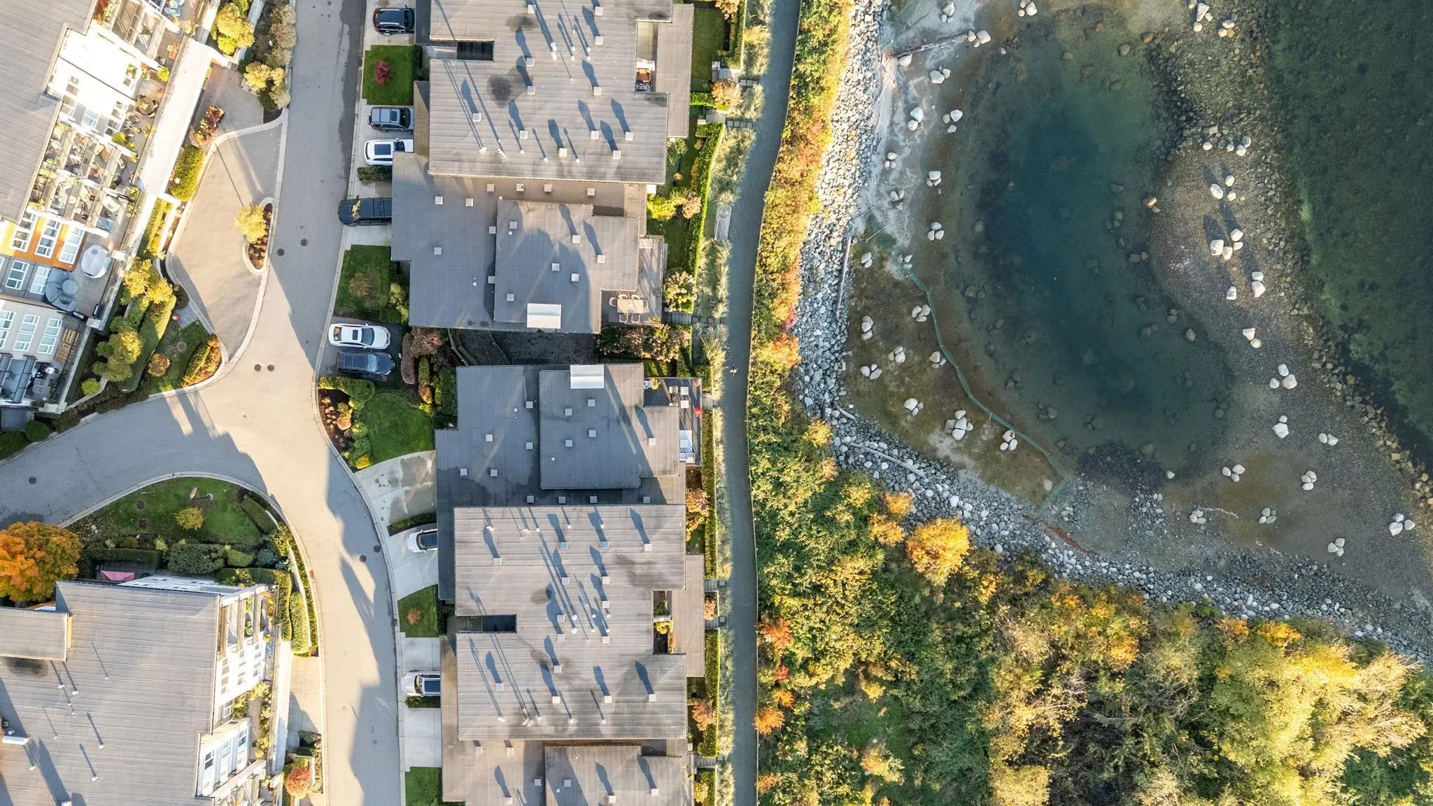 3887 Cates Landing Way