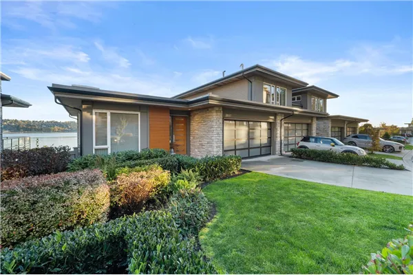 3887 Cates Landing Way