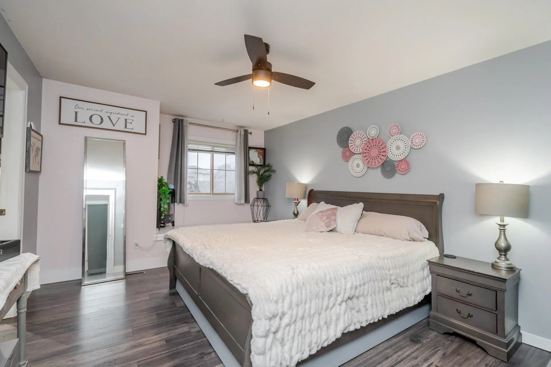 60 6449 Blackwood Lane