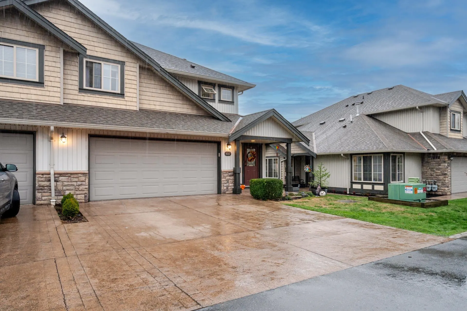 60 6449 Blackwood Lane