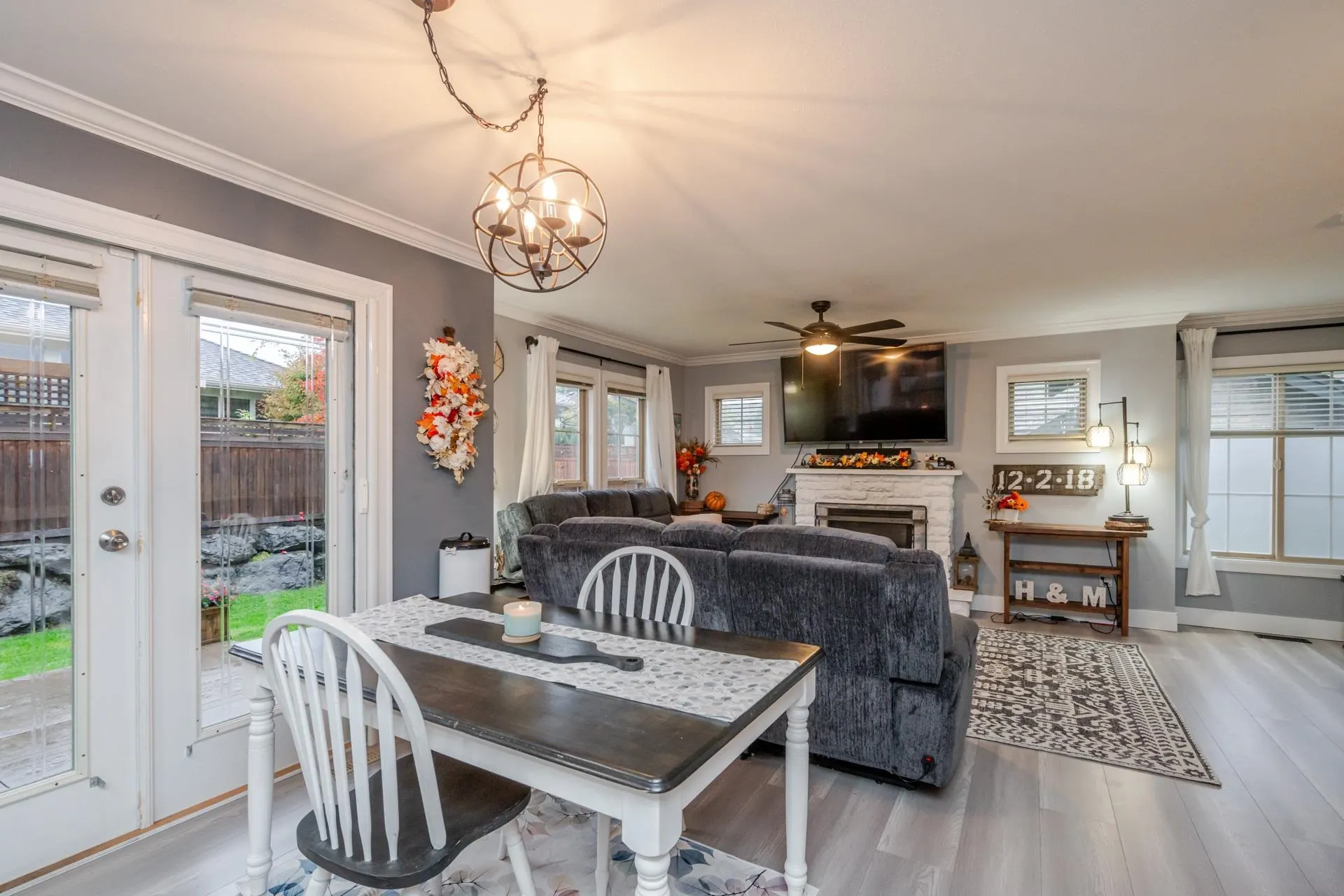 60 6449 Blackwood Lane