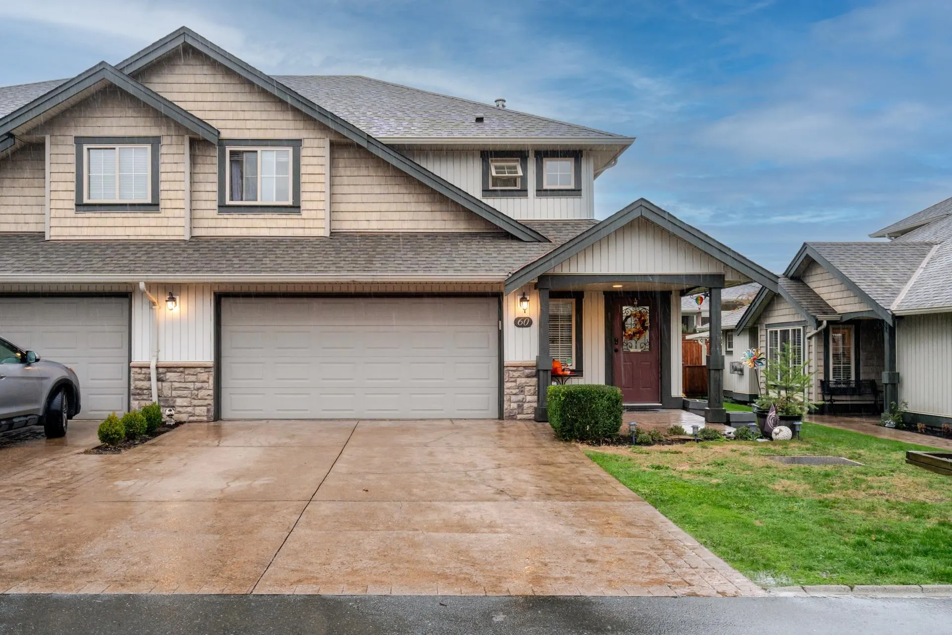 60 6449 Blackwood Lane