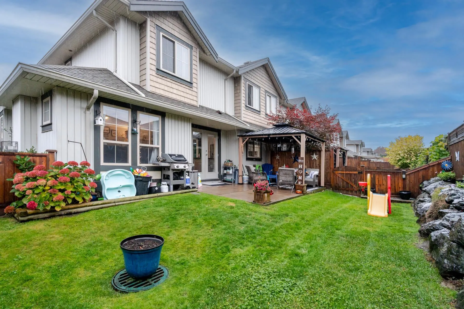 60 6449 Blackwood Lane