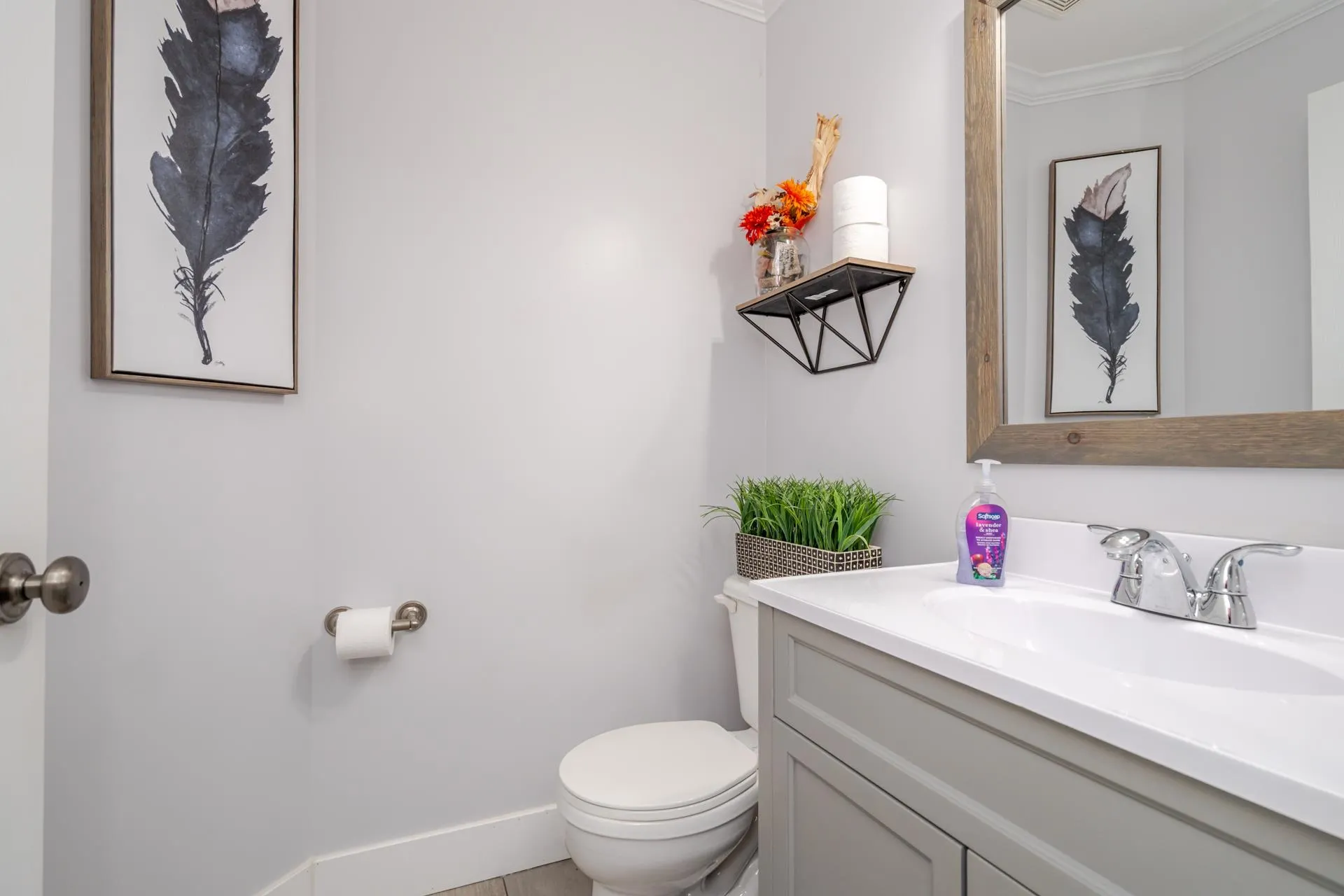 60 6449 Blackwood Lane