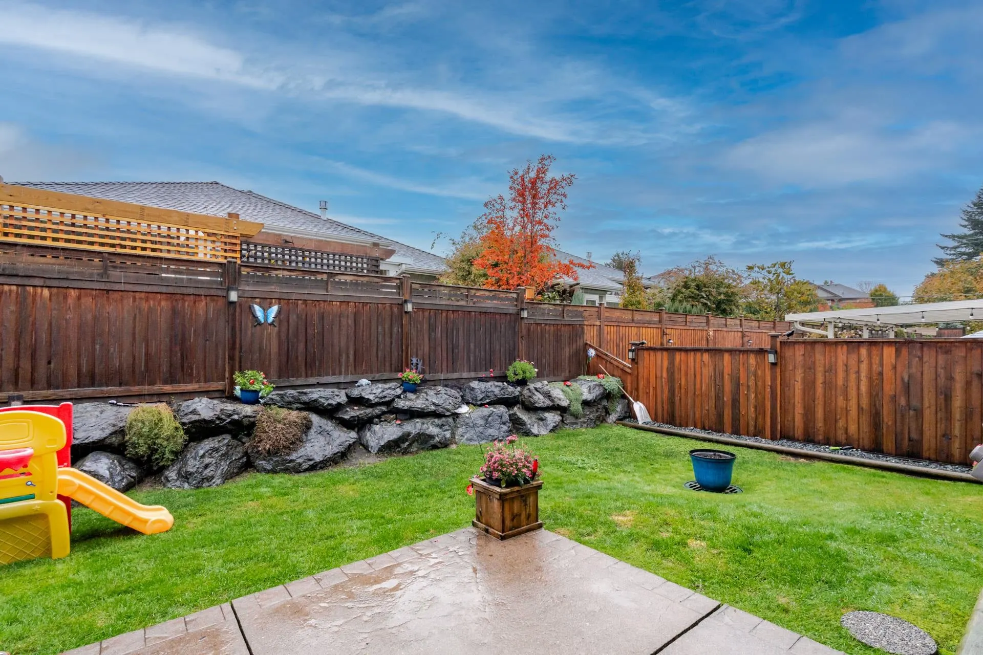 60 6449 Blackwood Lane