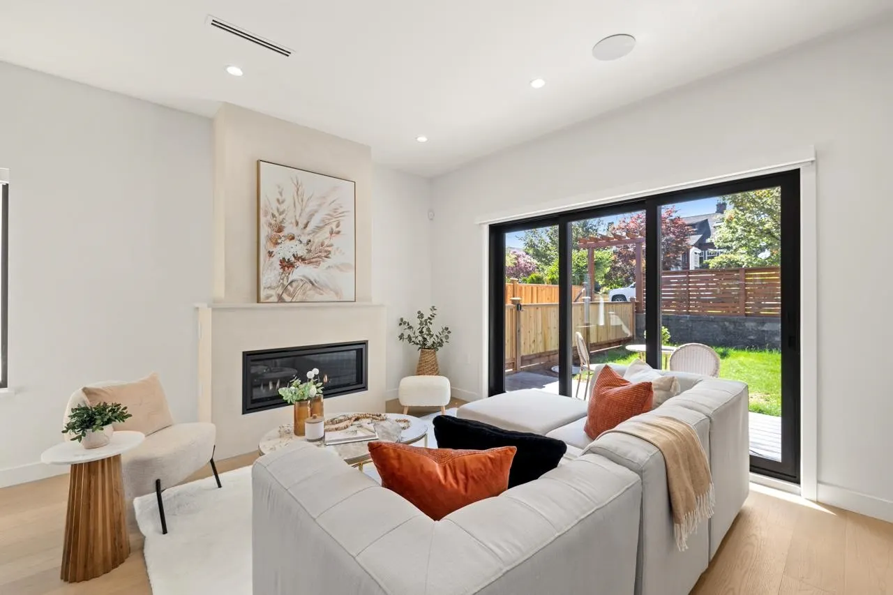 1 2247 Parker Street