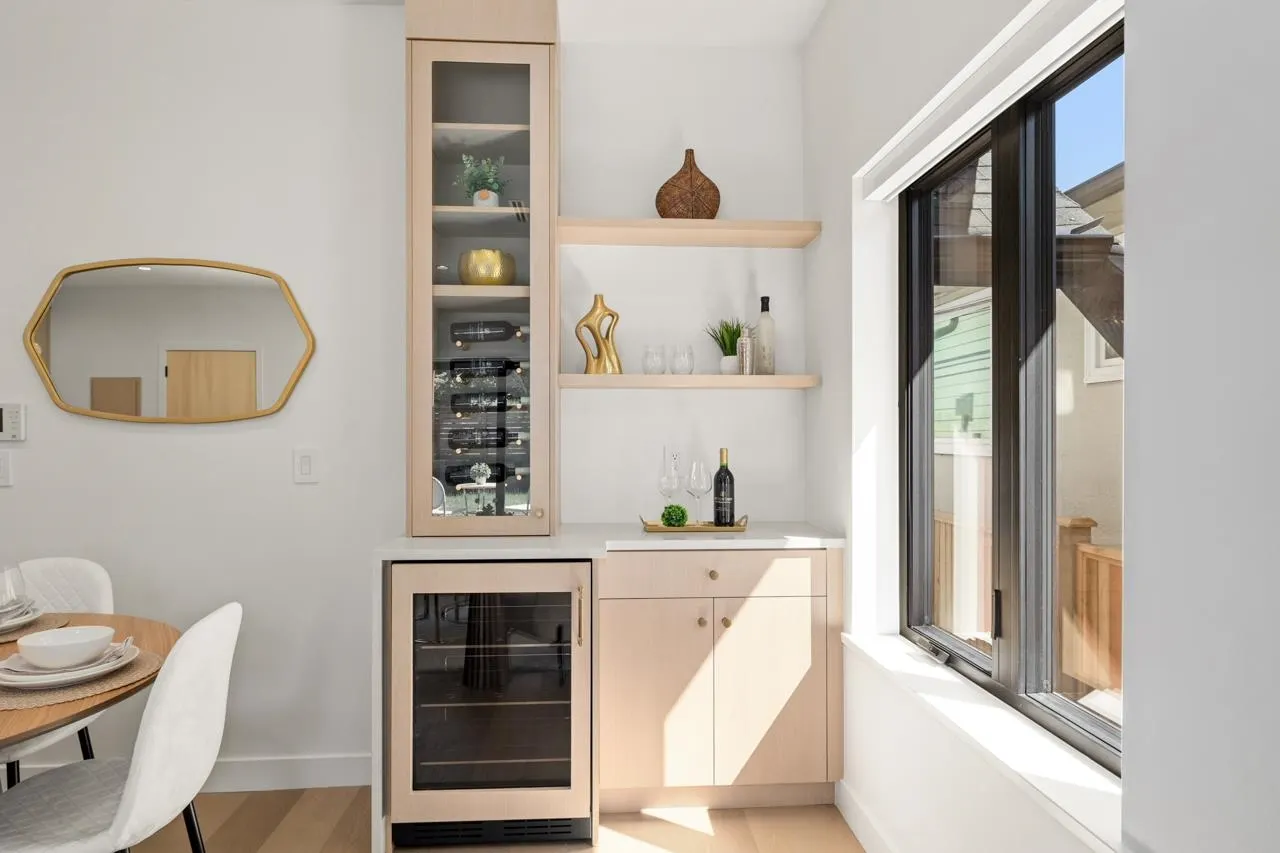 1 2247 Parker Street