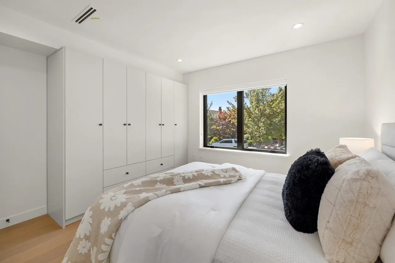 1 2247 Parker Street