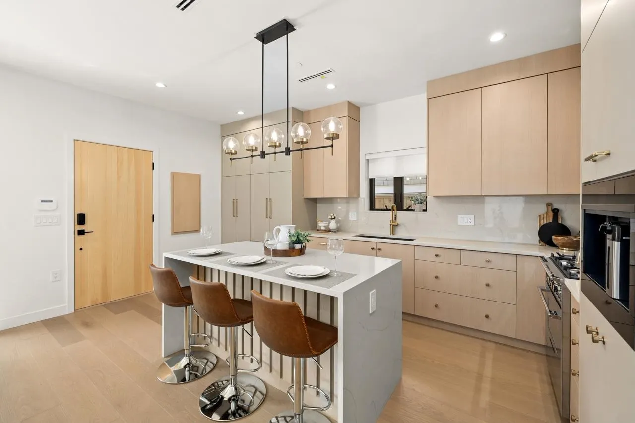 1 2247 Parker Street