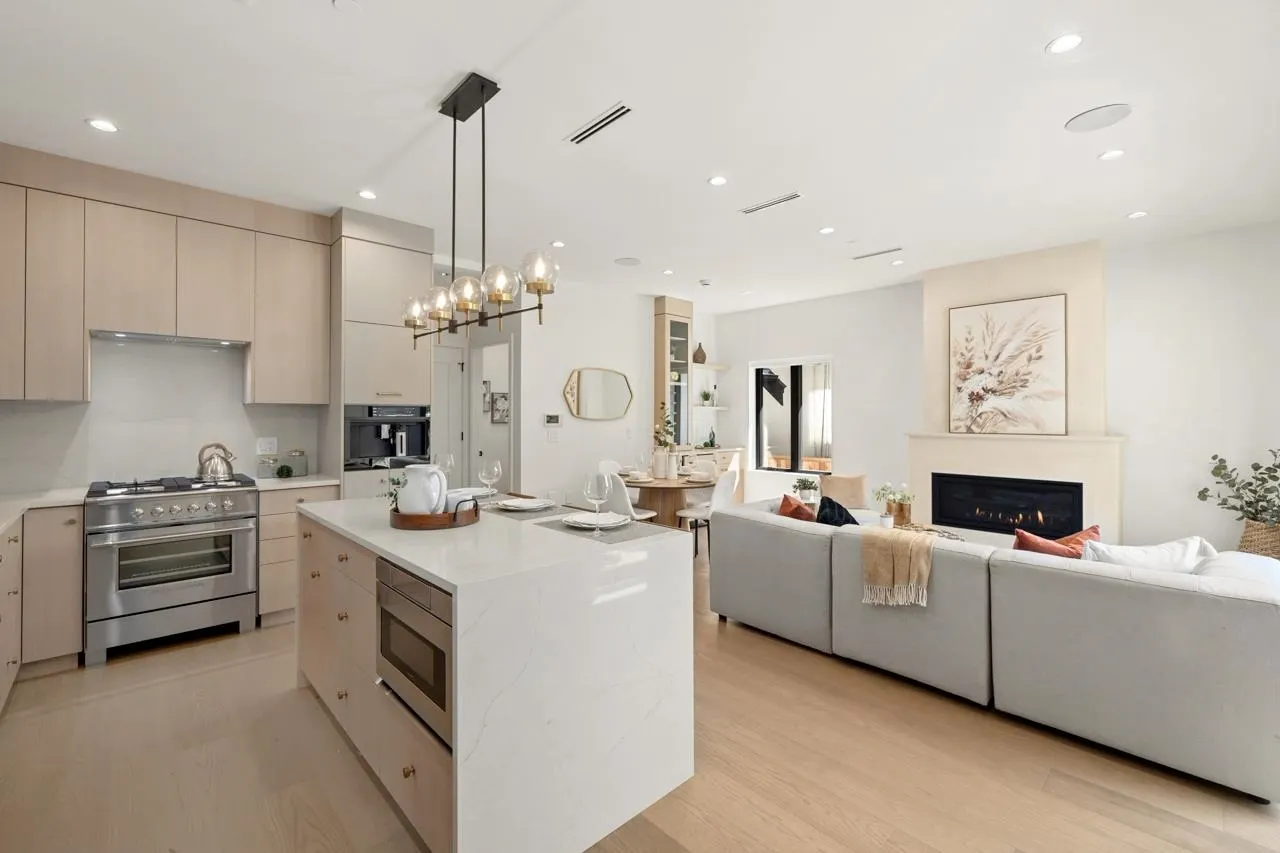 1 2247 Parker Street