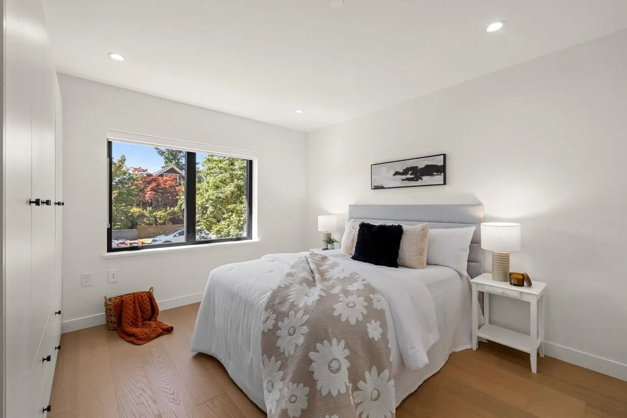 1 2247 Parker Street