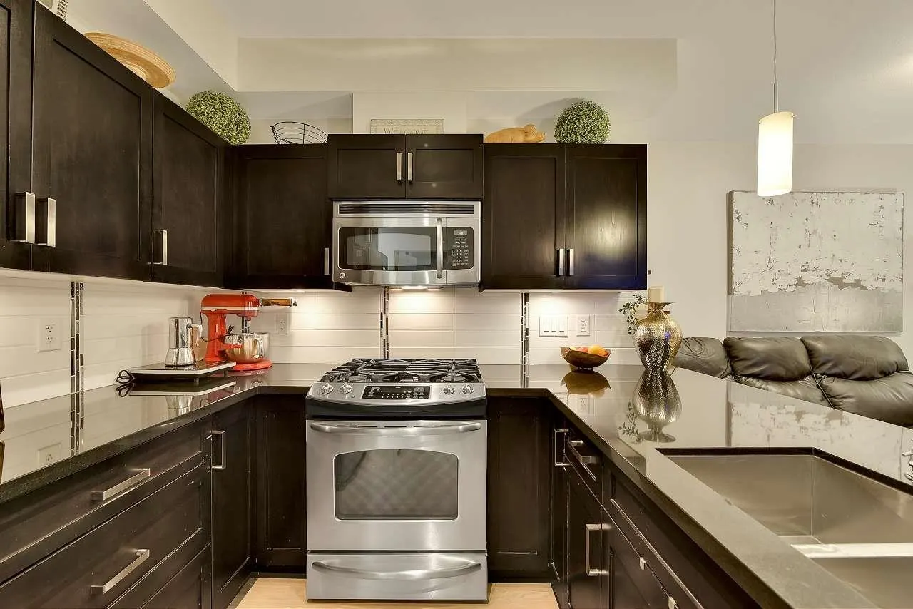 301 20058 Fraser Highway