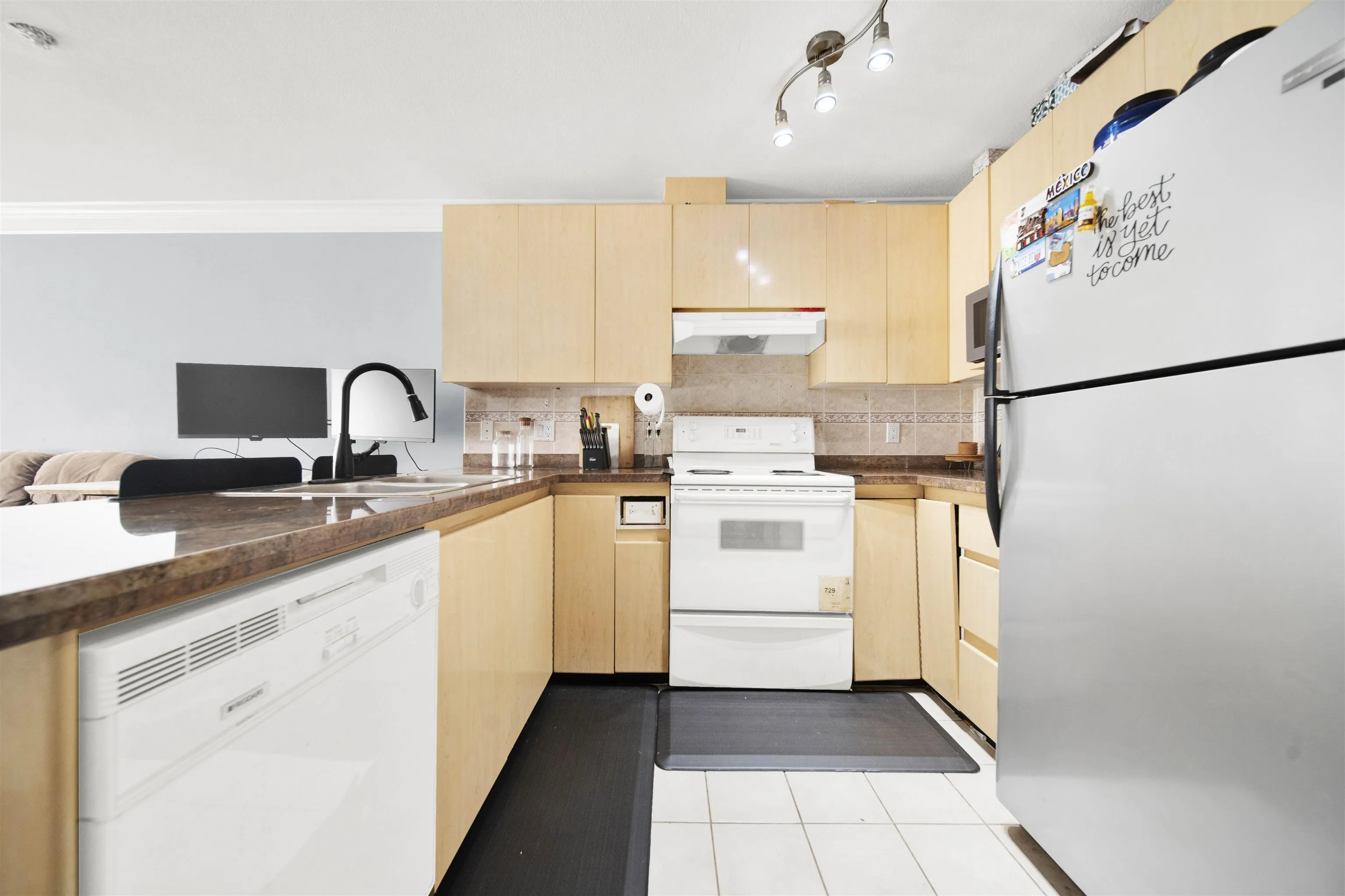 210 8115 121a Street