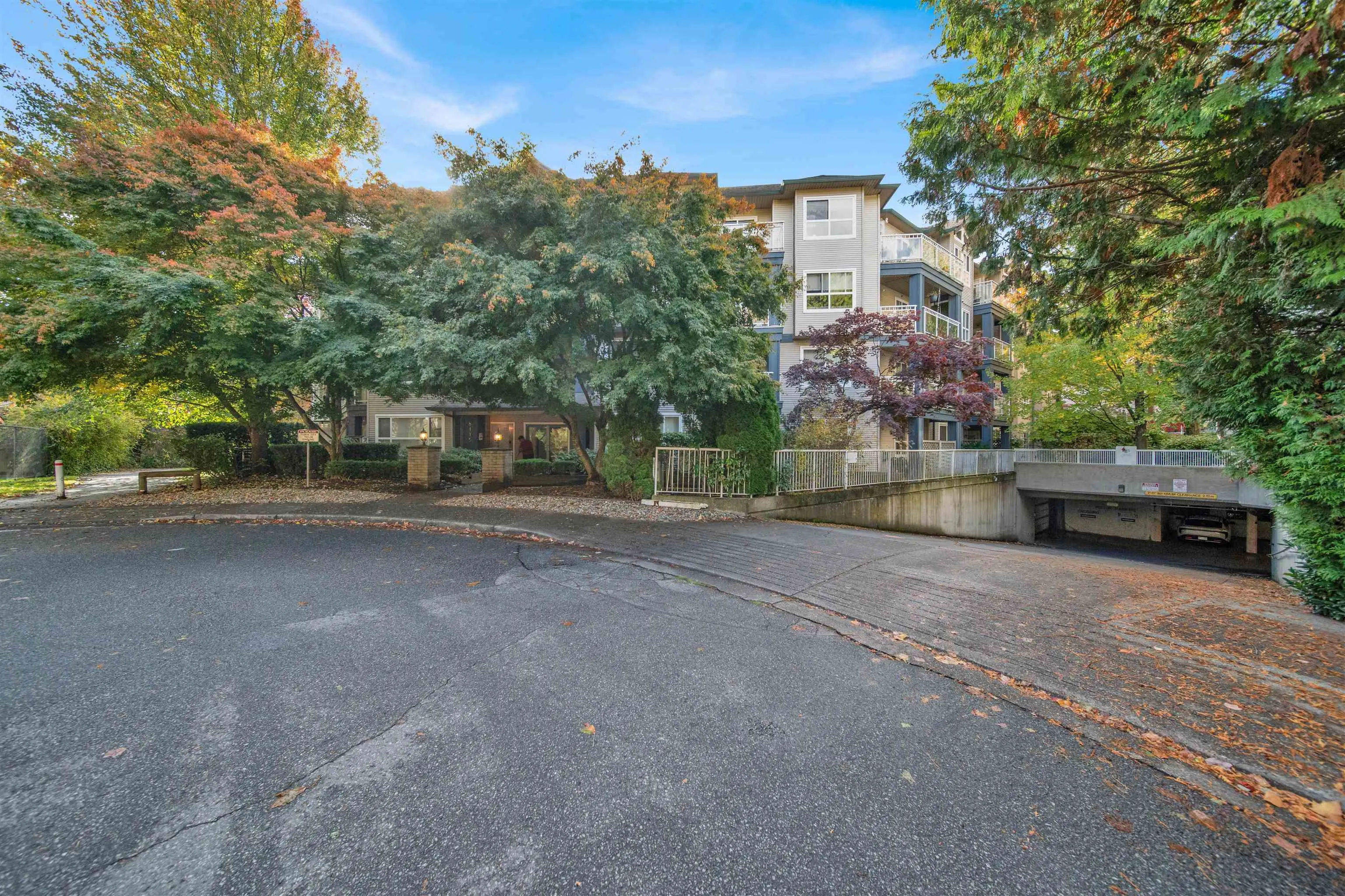 210 8115 121a Street