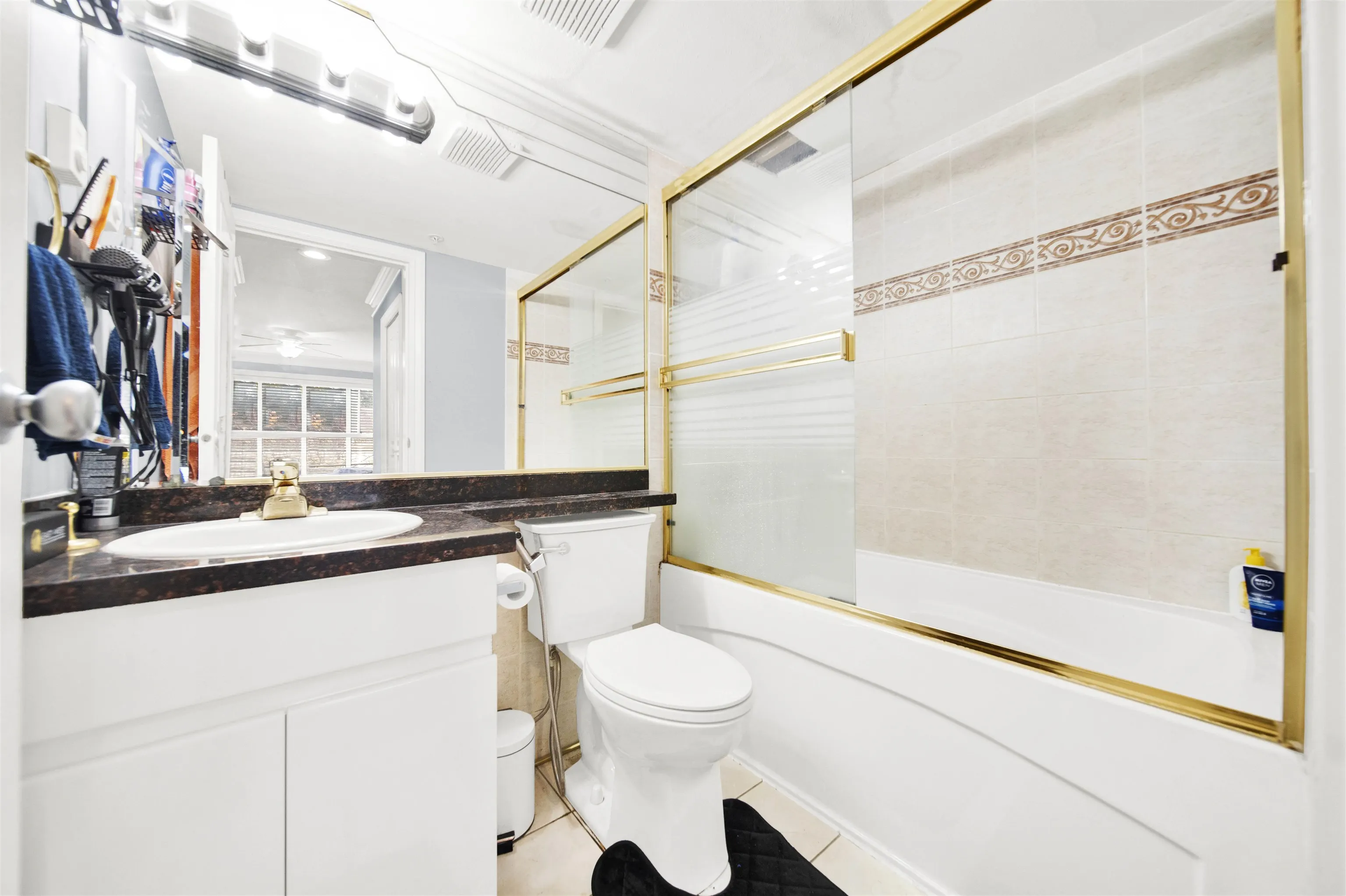 210 8115 121a Street