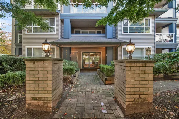 210 8115 121a Street