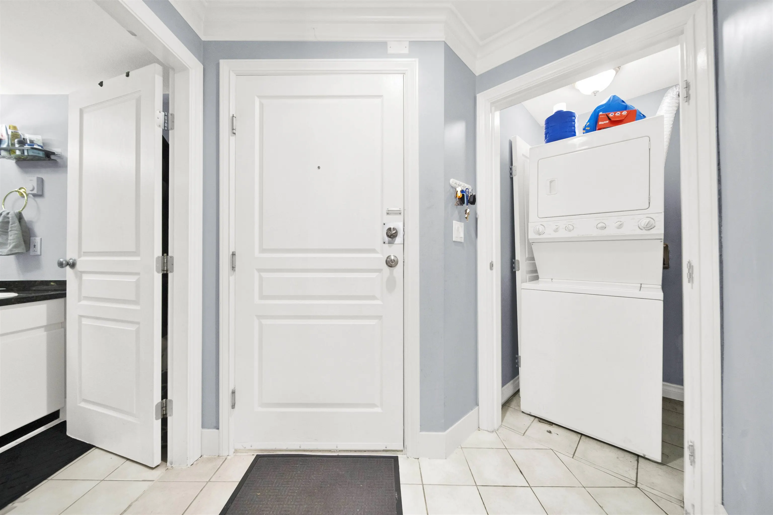 210 8115 121a Street