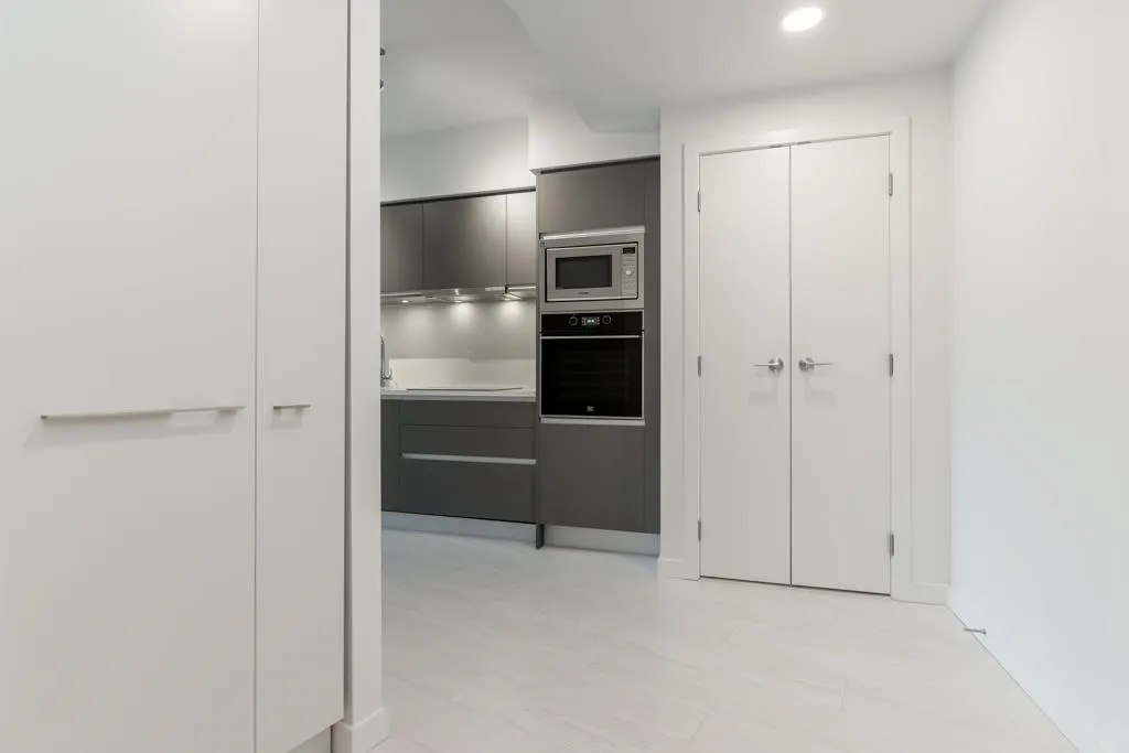 610 180 E 2nd Avenue