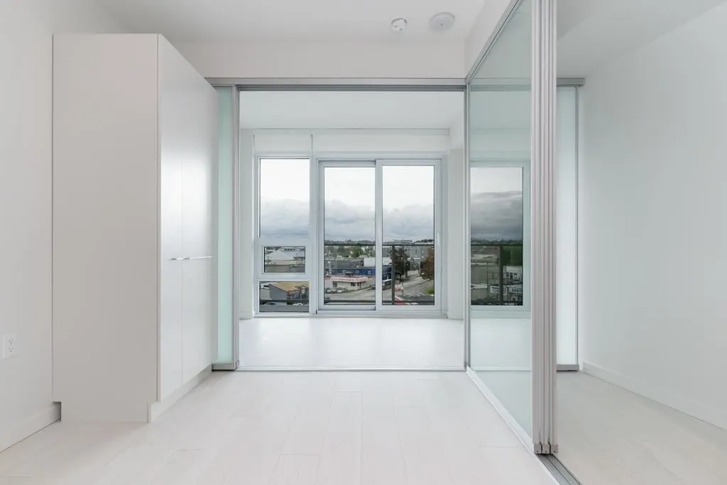 610 180 E 2nd Avenue