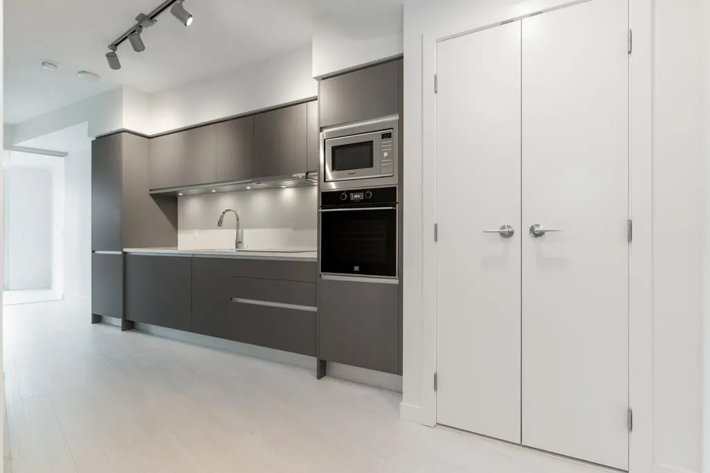 610 180 E 2nd Avenue