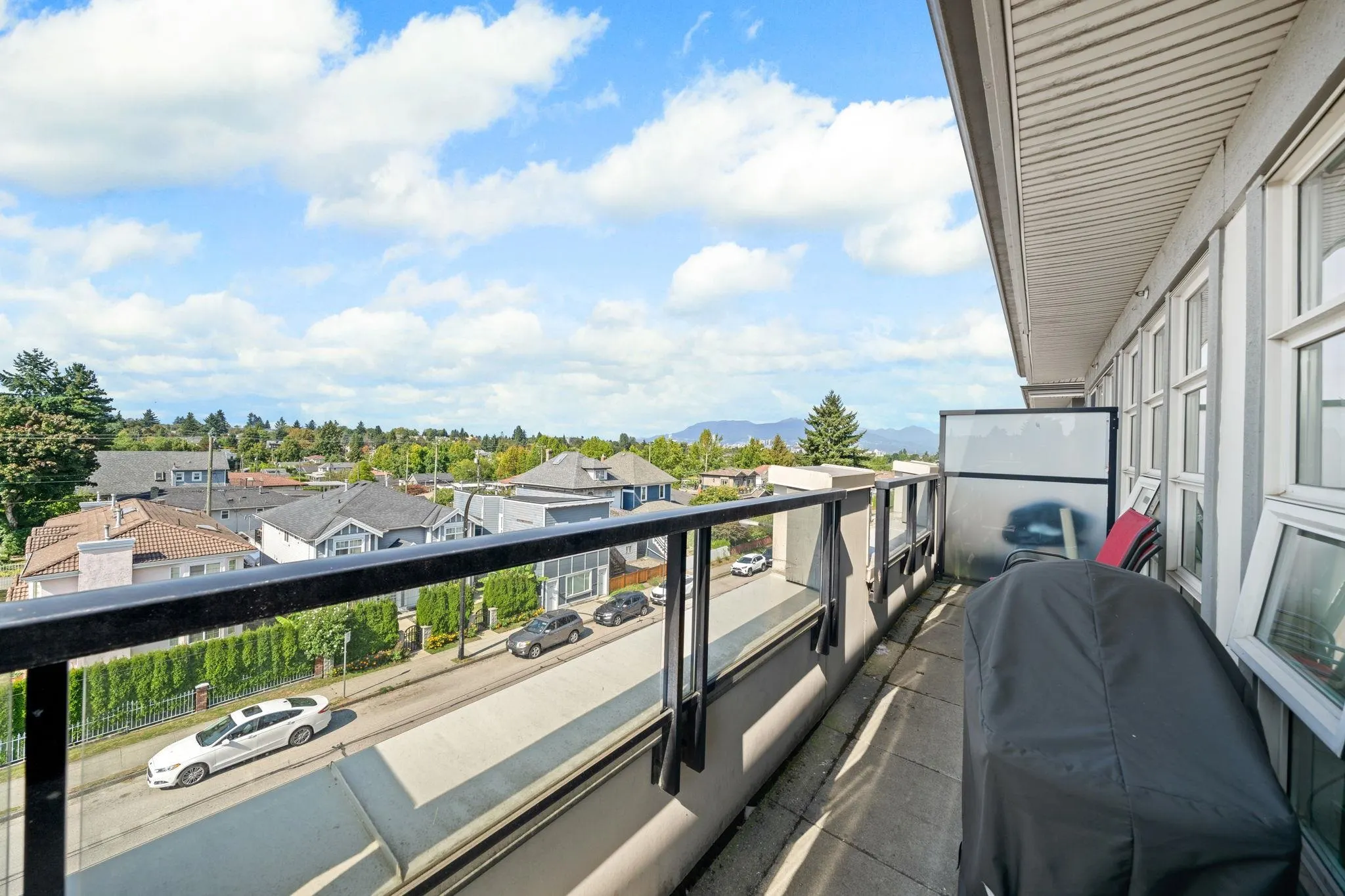 424 4550 Fraser Street