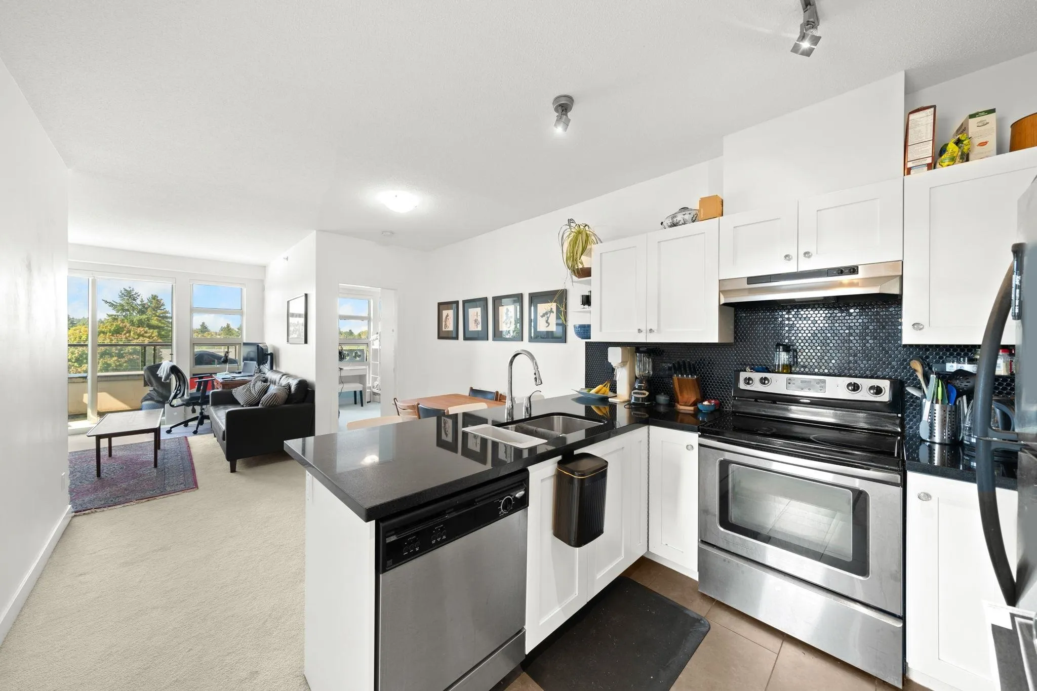 424 4550 Fraser Street