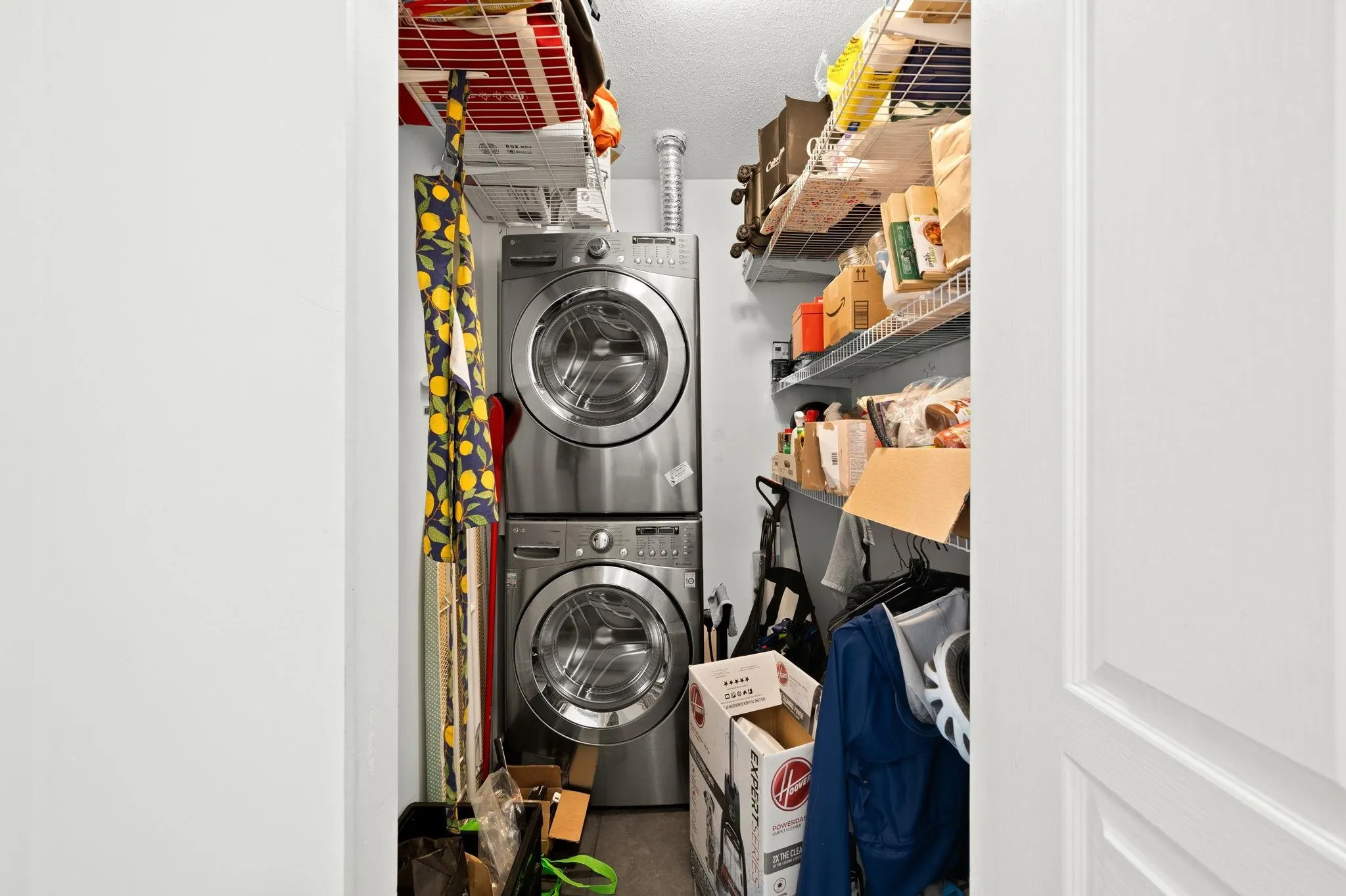 424 4550 Fraser Street