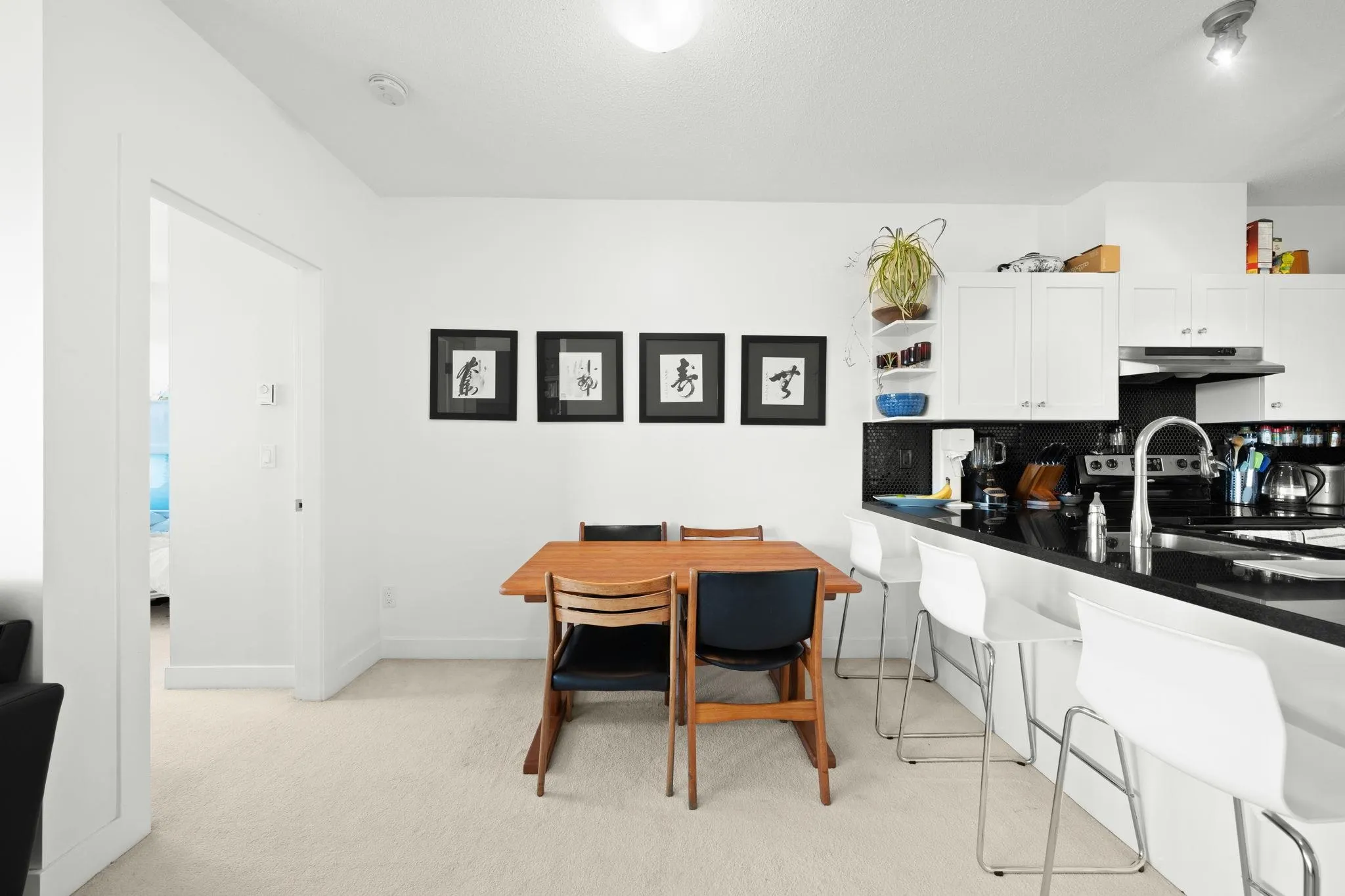 424 4550 Fraser Street