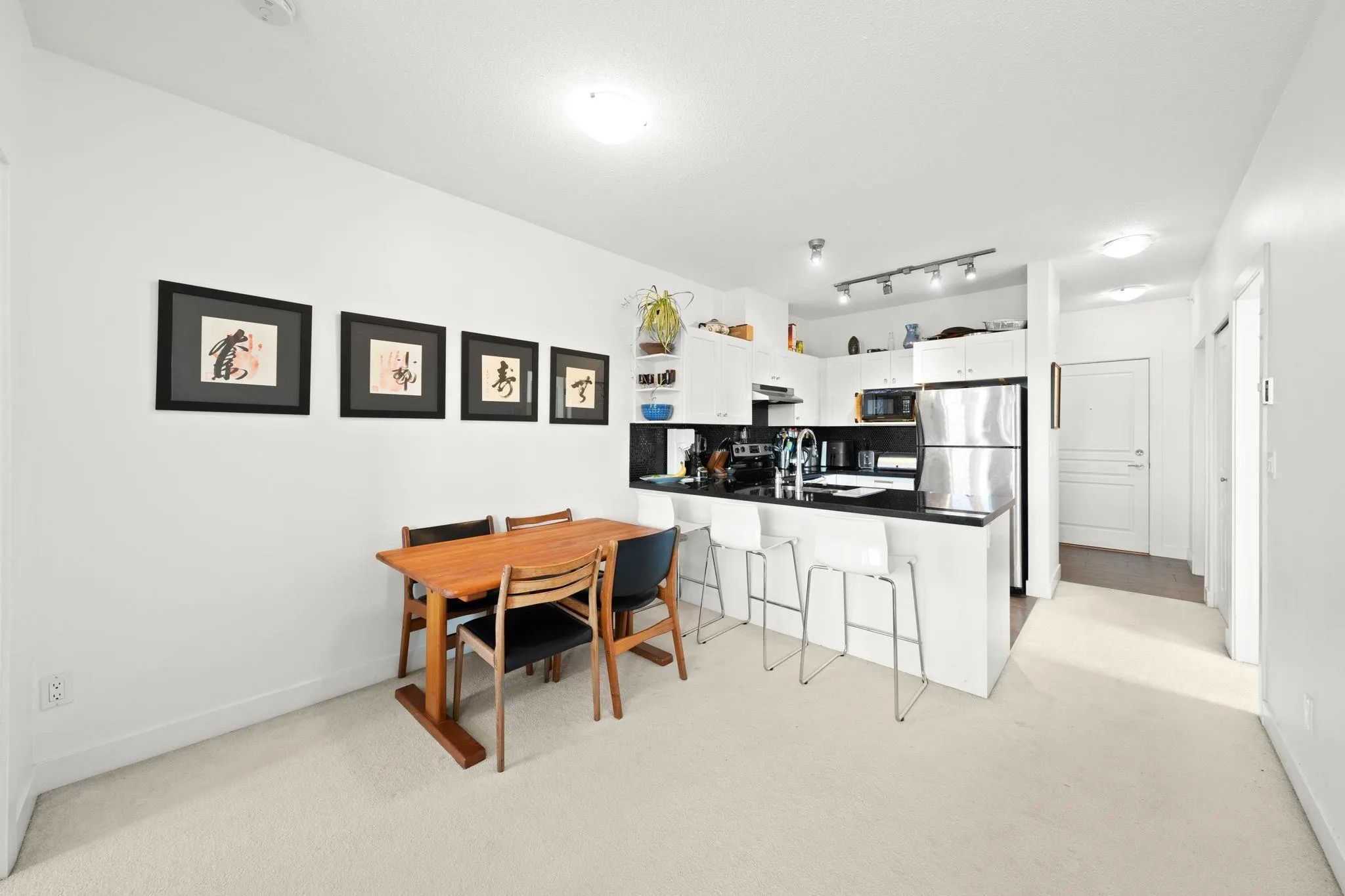 424 4550 Fraser Street