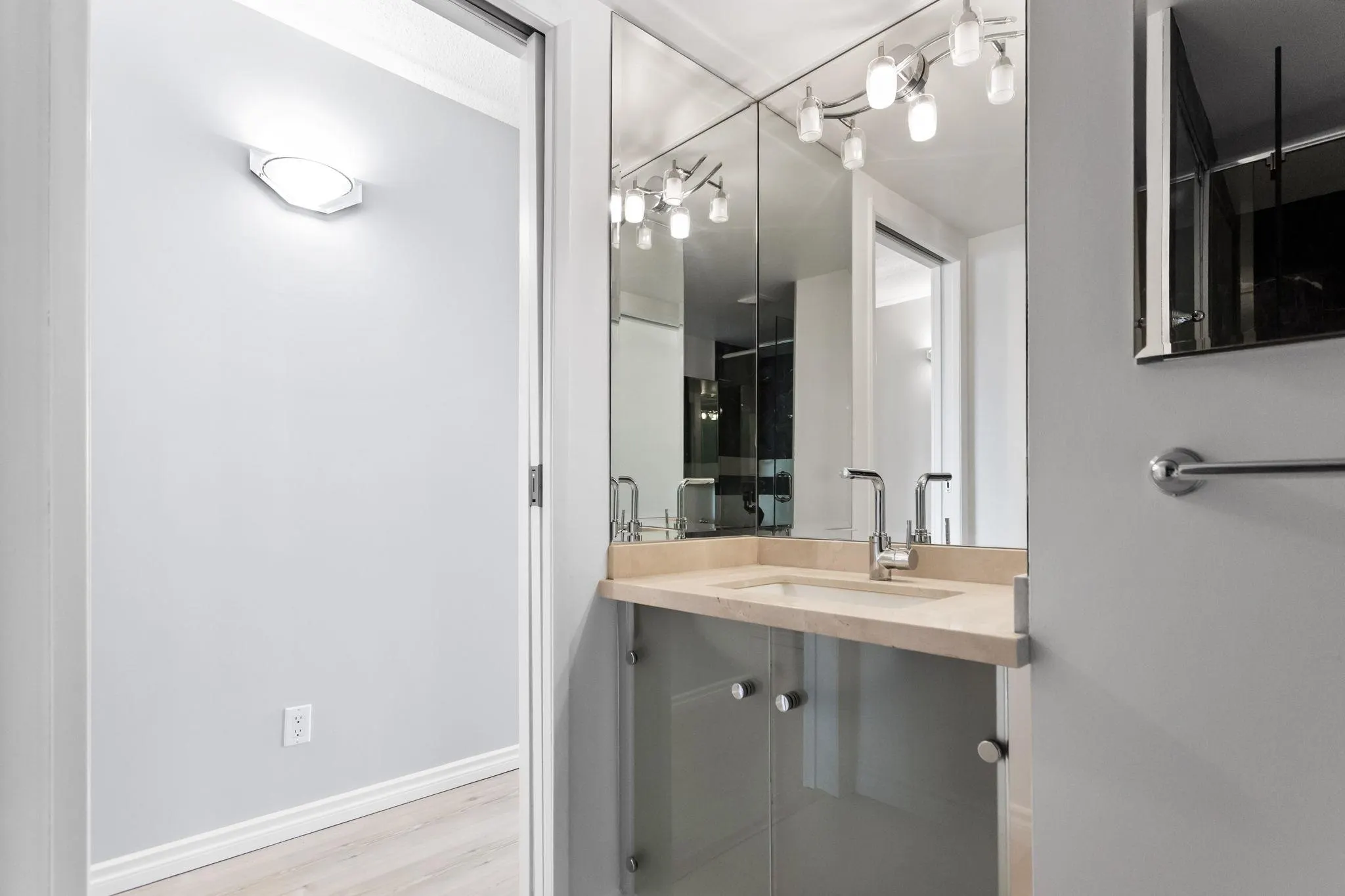 501 420 Carnarvon Street