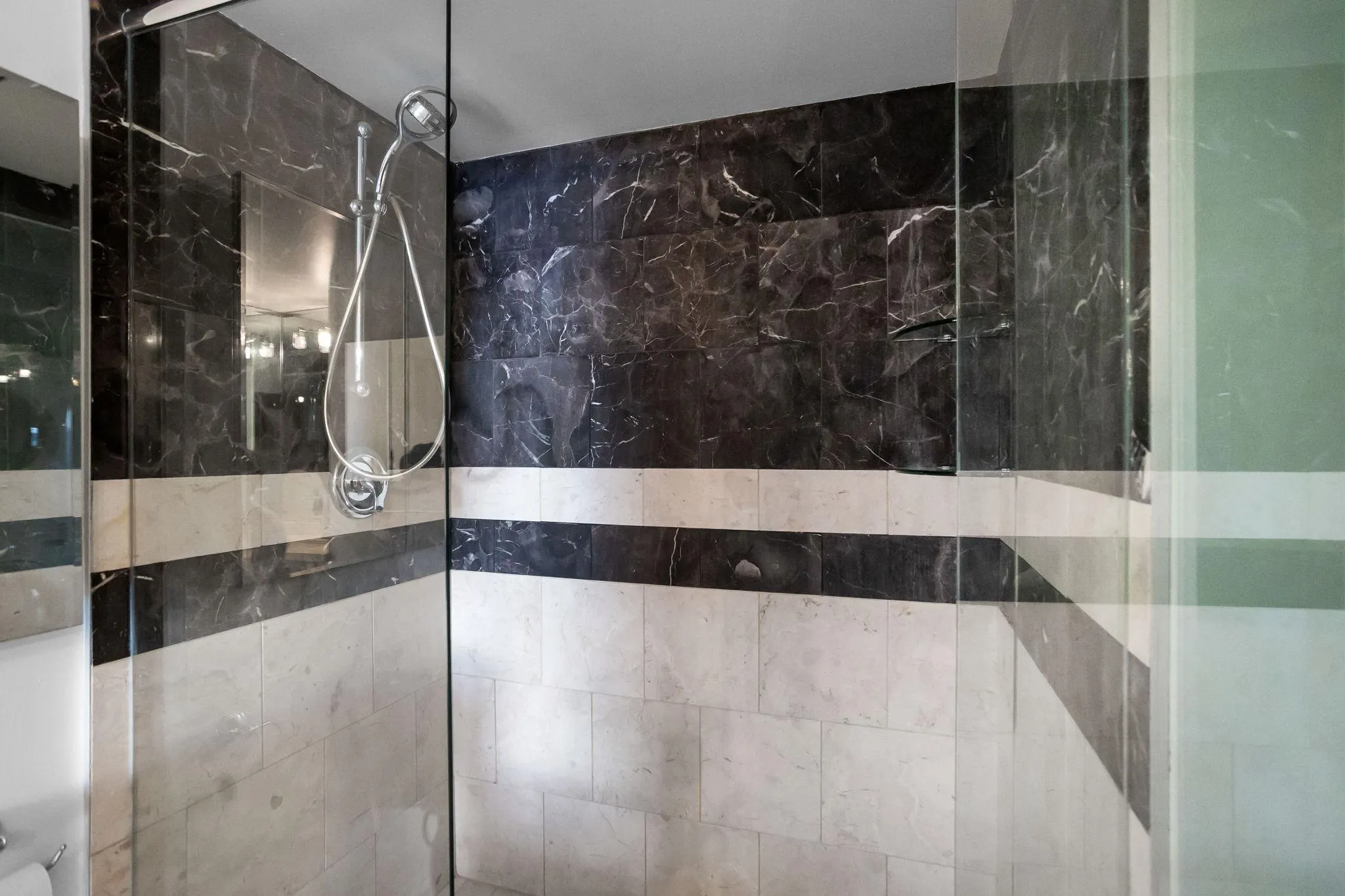 501 420 Carnarvon Street